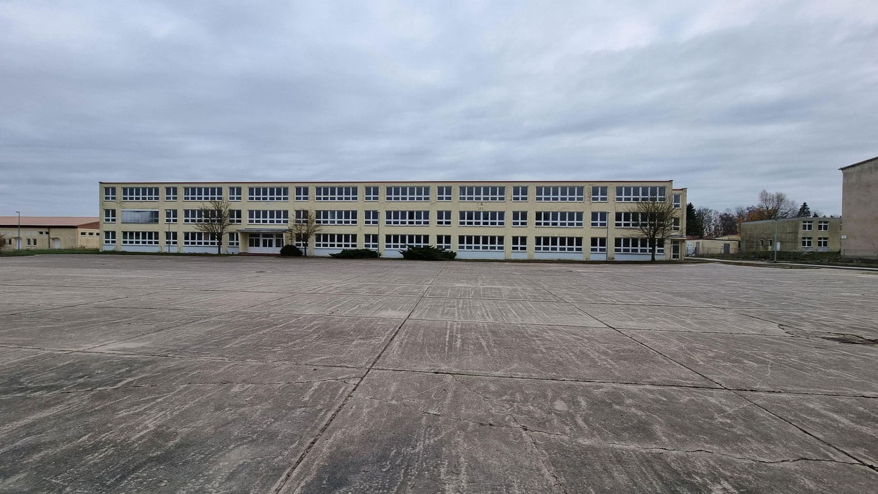 non-residential property for sale, 19,000 m², Lützowstr. 1, Stavenhagen, Mecklenburg-Vorpommern non-residential property for sale, 19,000 m², Lützowstr. 1, Stavenhagen, Mecklenburg-Vorpommern