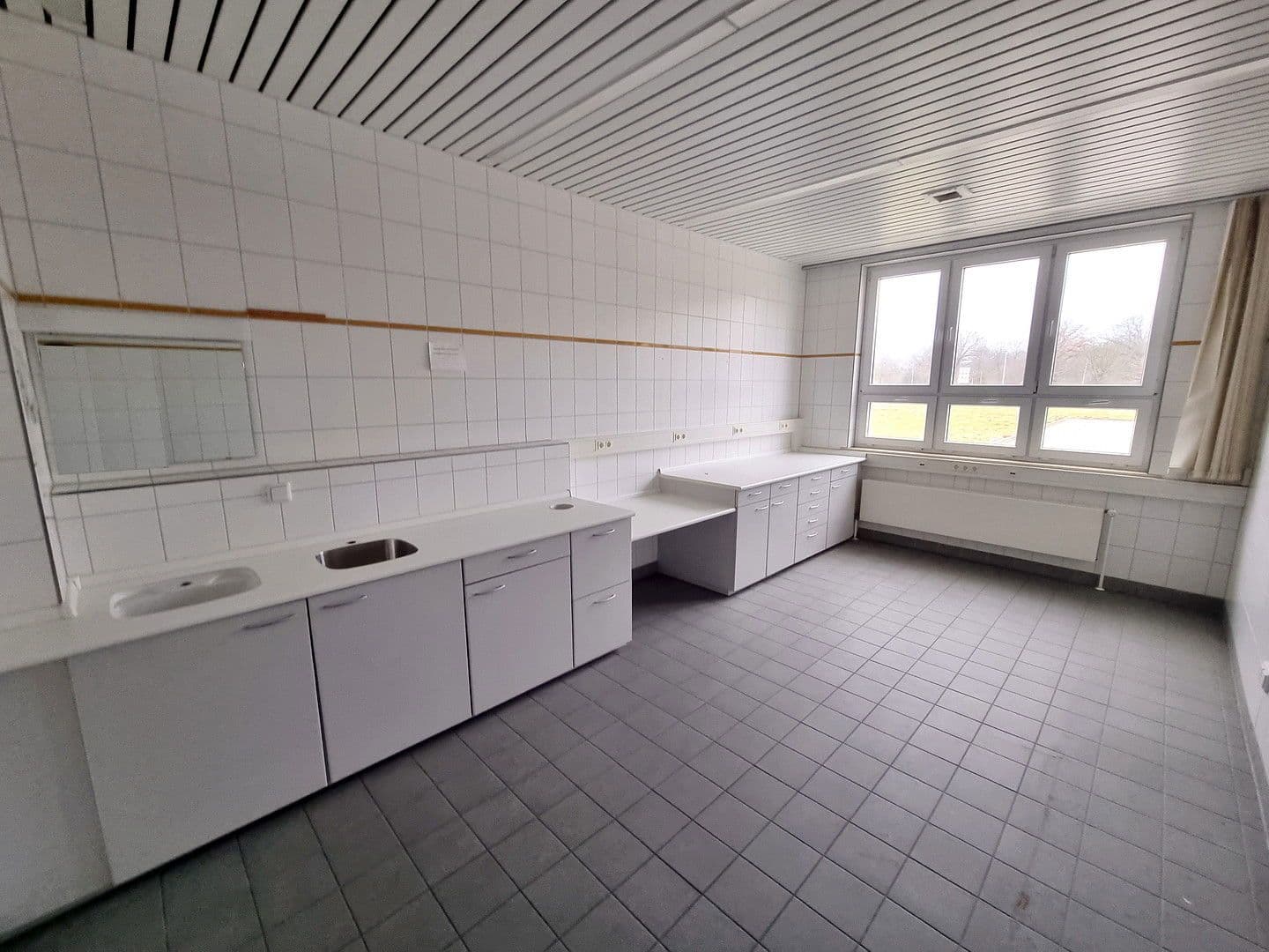 non-residential property for sale, 19,000 m², Lützowstr. 1, Stavenhagen, Mecklenburg-Vorpommern non-residential property for sale, 19,000 m², Lützowstr. 1, Stavenhagen, Mecklenburg-Vorpommern