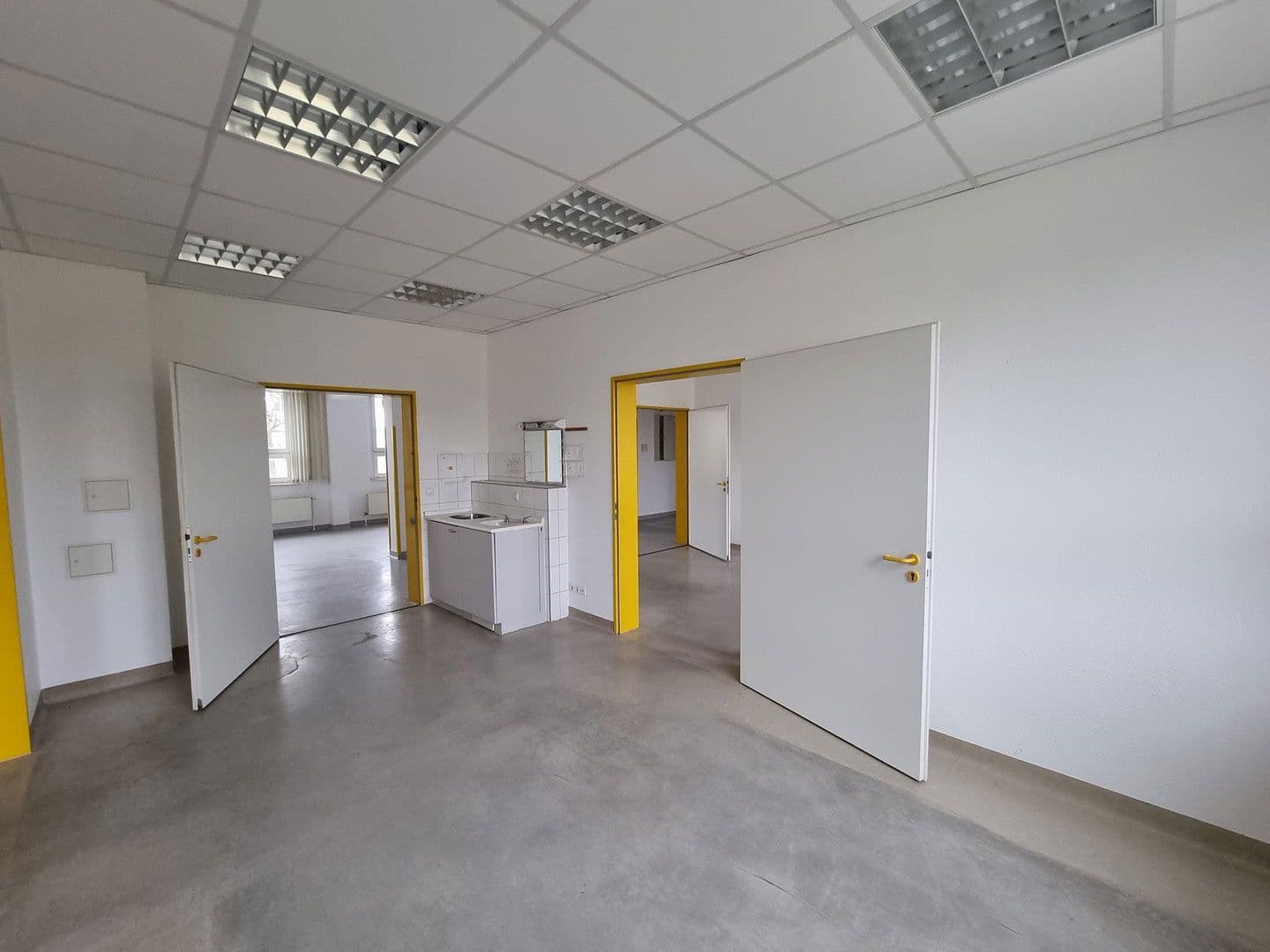 non-residential property for sale, 19,000 m², Lützowstr. 1, Stavenhagen, Mecklenburg-Vorpommern non-residential property for sale, 19,000 m², Lützowstr. 1, Stavenhagen, Mecklenburg-Vorpommern