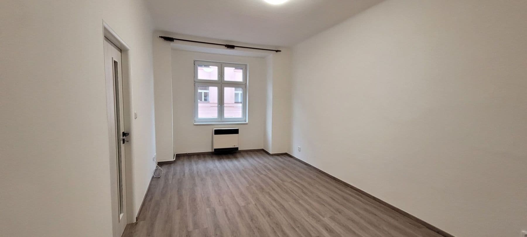 1 bedroom with open-plan kitchen flat to rent, 43 m², Horní, Prague, Prague 1 bedroom with open-plan kitchen flat to rent, 43 m², Horní, Prague, Prague