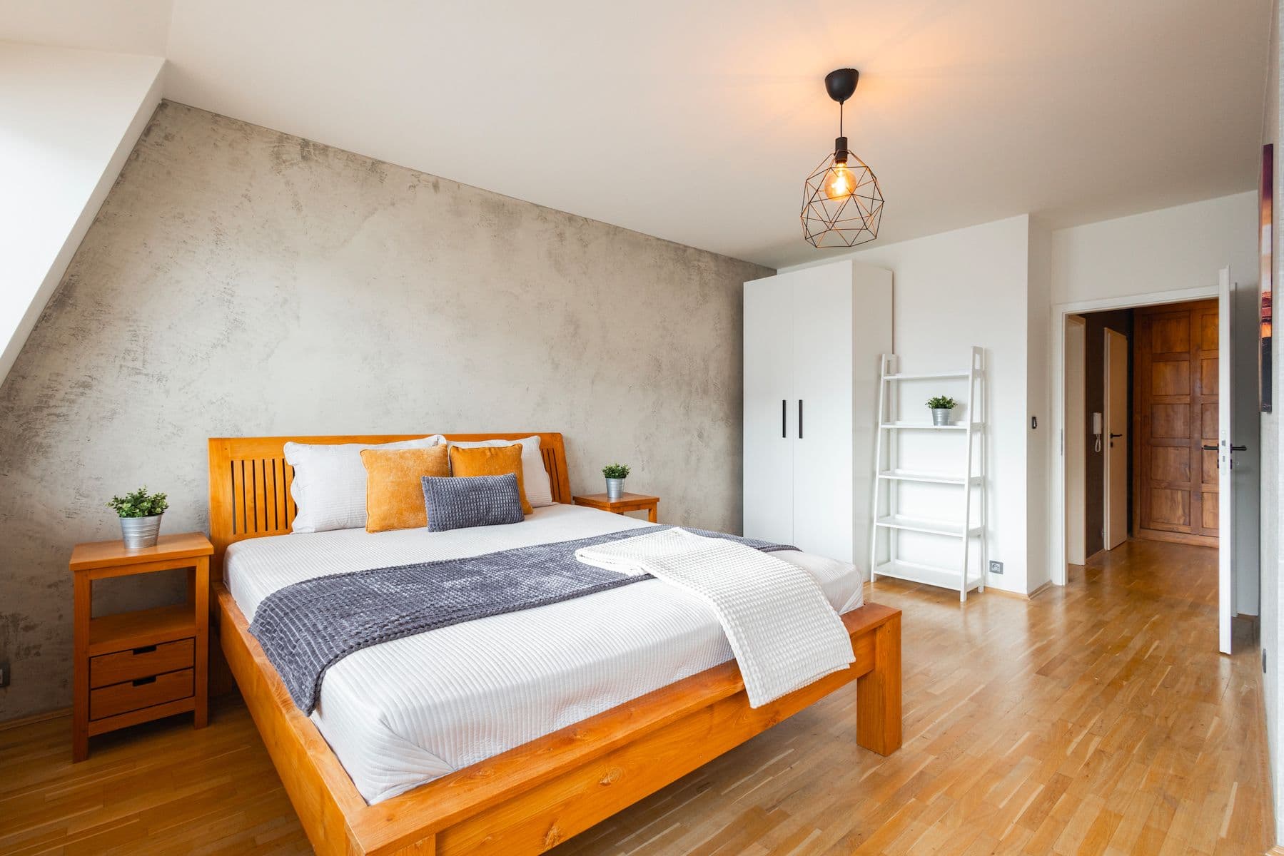 1 bedroom with open-plan kitchen flat for sale, 75 m², Šternovská, Prague, Prague 1 bedroom with open-plan kitchen flat for sale, 75 m², Šternovská, Prague, Prague