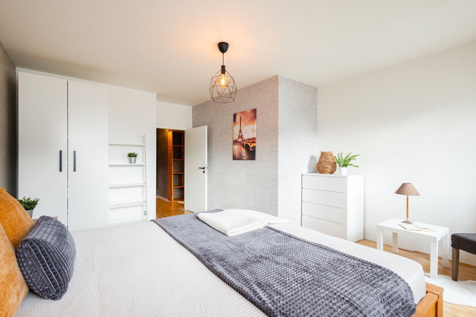 1 bedroom with open-plan kitchen flat for sale, 75 m², Šternovská, Prague, Prague 1 bedroom with open-plan kitchen flat for sale, 75 m², Šternovská, Prague, Prague