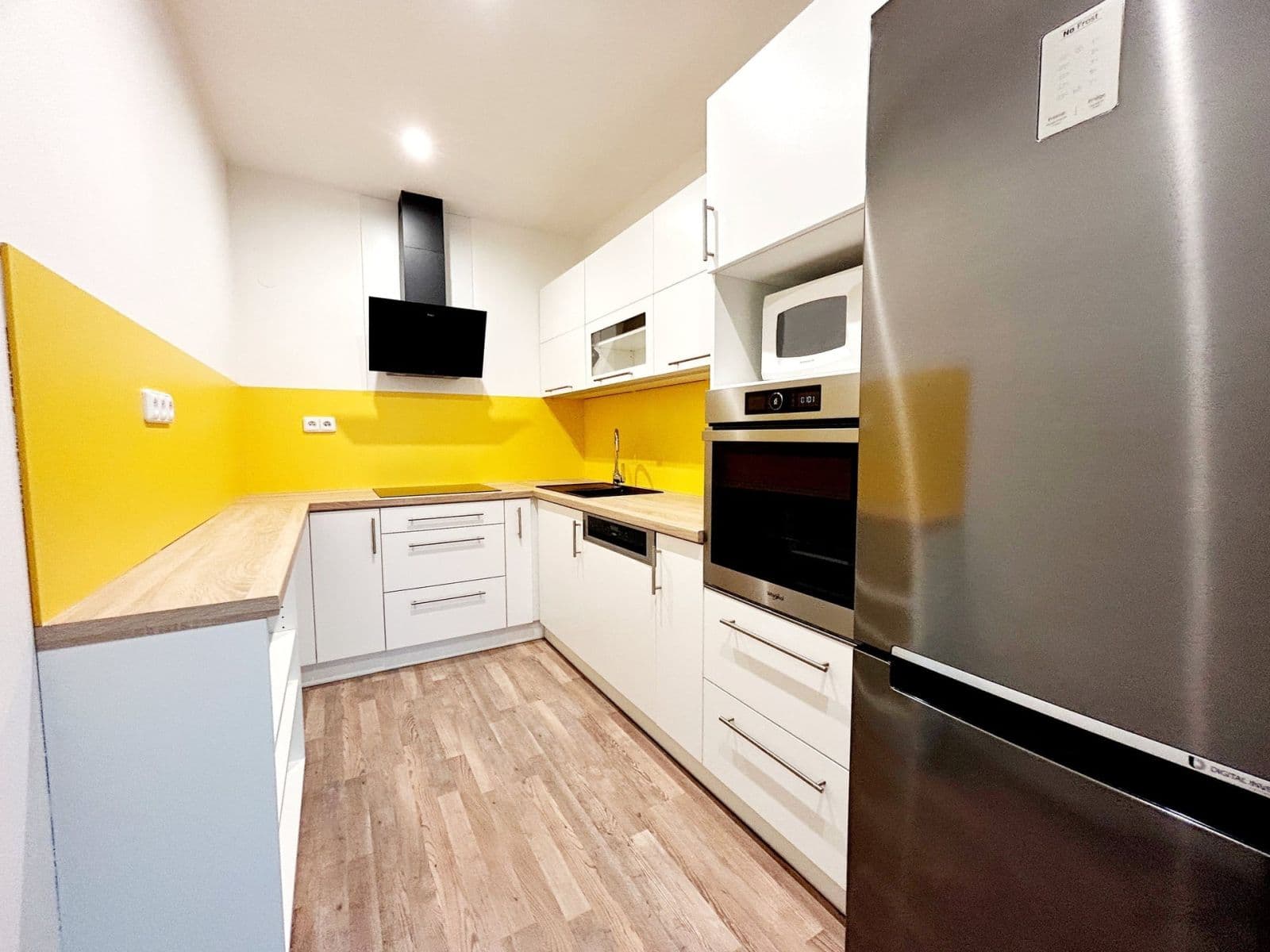 2 bedroom with open-plan kitchen flat to rent, 83 m², Václavská, Kolín, Středočeský Region 2 bedroom with open-plan kitchen flat to rent, 83 m², Václavská, Kolín, Středočeský Region