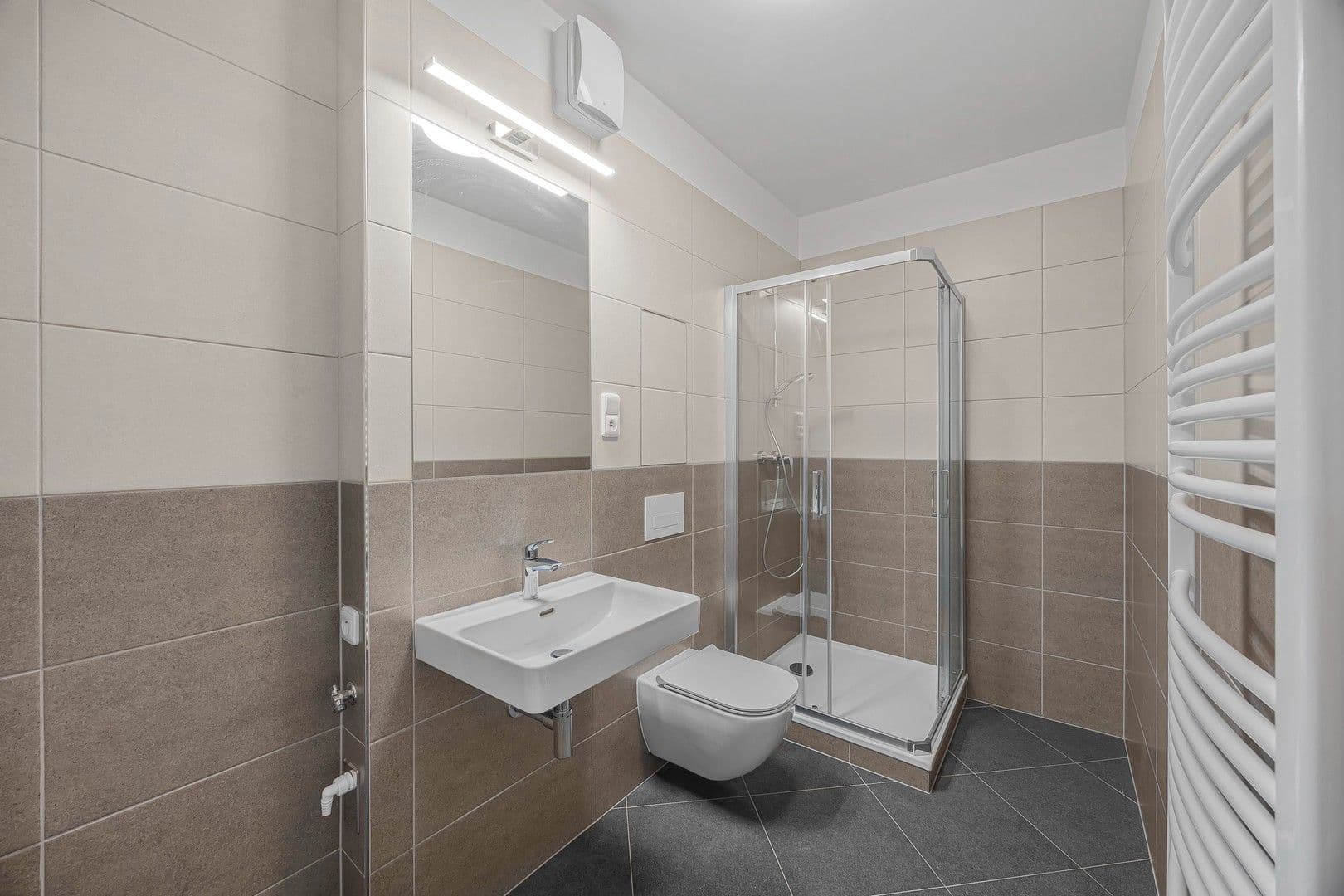 1 bedroom with open-plan kitchen flat to rent, 51 m², Nádražní, Kralupy nad Vltavou, Středočeský Region 1 bedroom with open-plan kitchen flat to rent, 51 m², Nádražní, Kralupy nad Vltavou, Středočeský Region