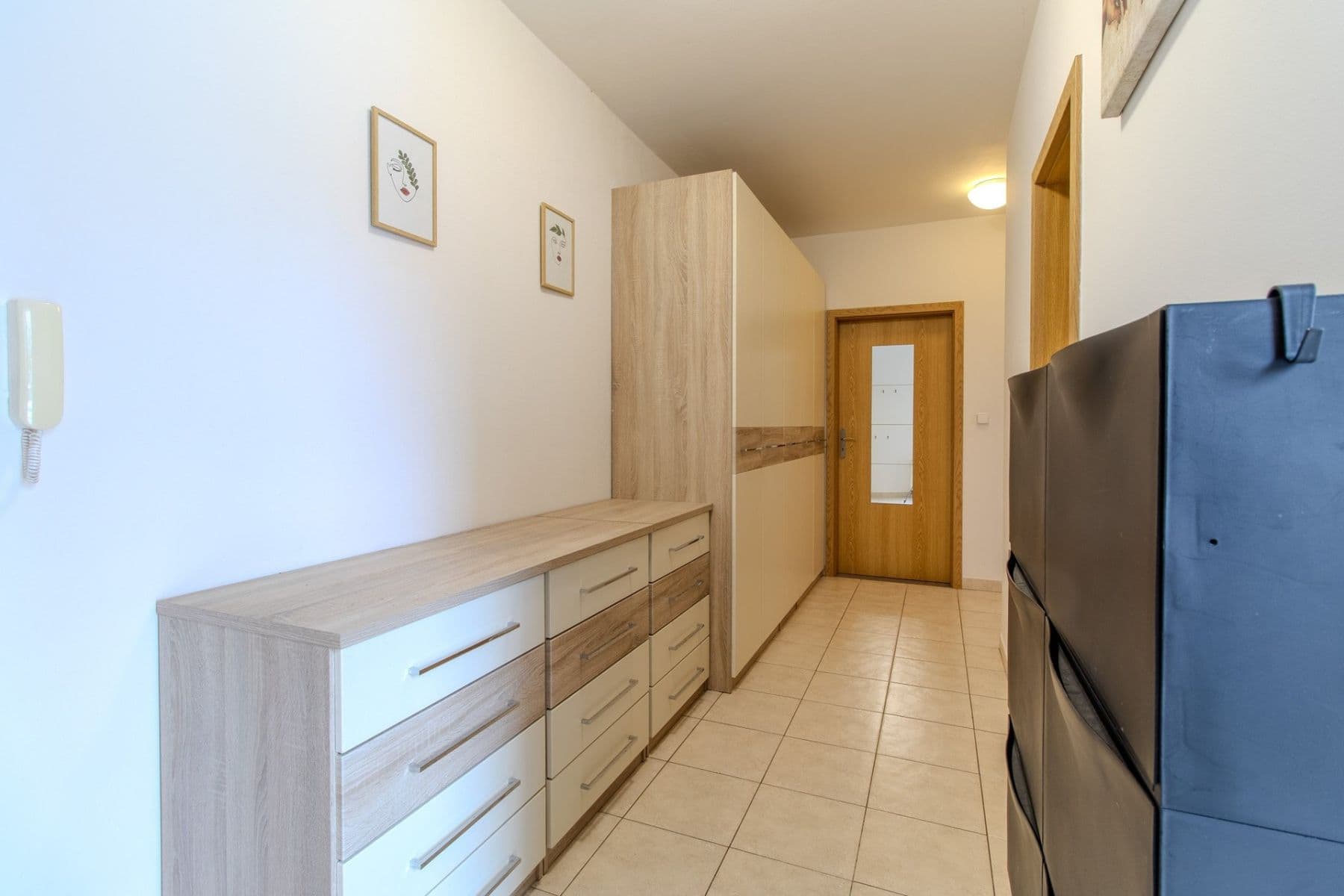 1 bedroom with open-plan kitchen flat to rent, 54 m², V dolině, Prague, Prague 1 bedroom with open-plan kitchen flat to rent, 54 m², V dolině, Prague, Prague