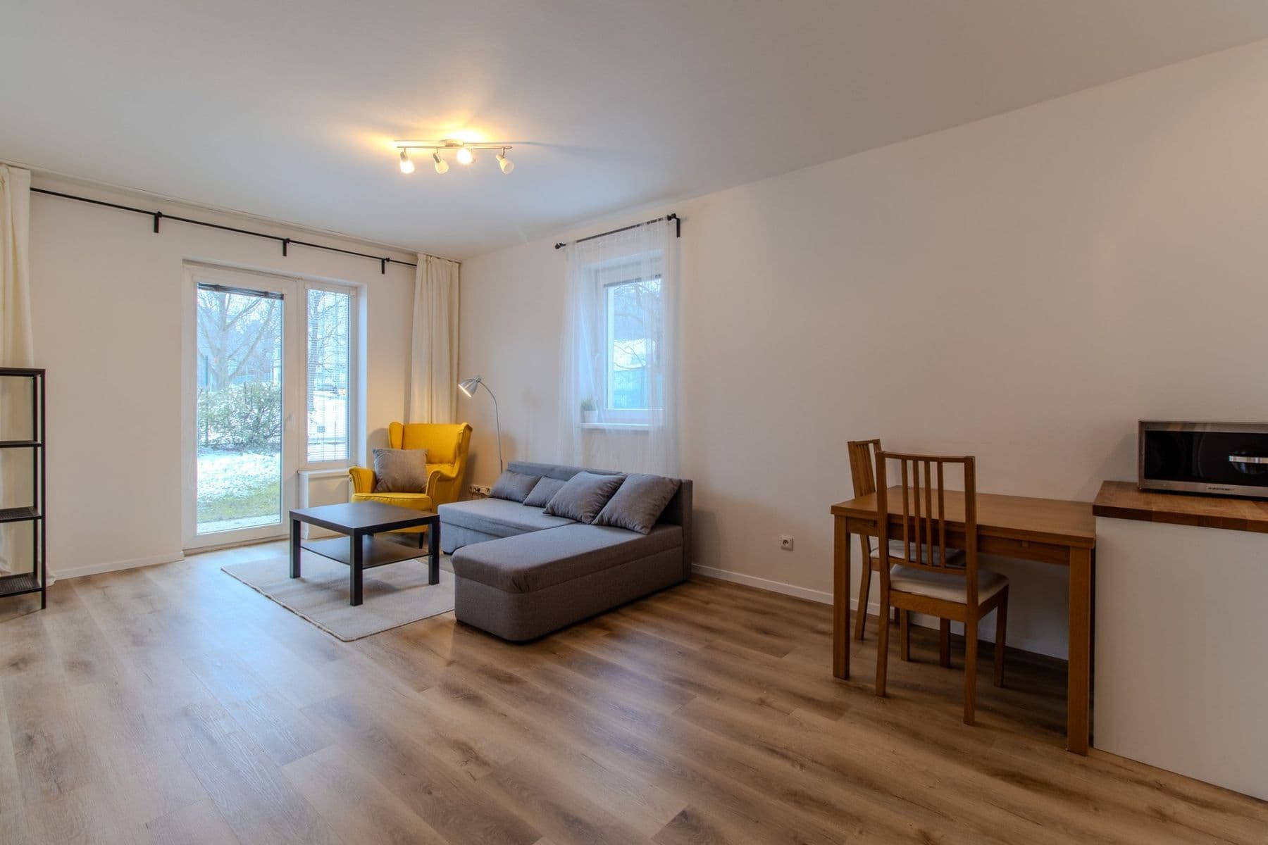 1 bedroom with open-plan kitchen flat to rent, 54 m², V dolině, Prague, Prague 1 bedroom with open-plan kitchen flat to rent, 54 m², V dolině, Prague, Prague