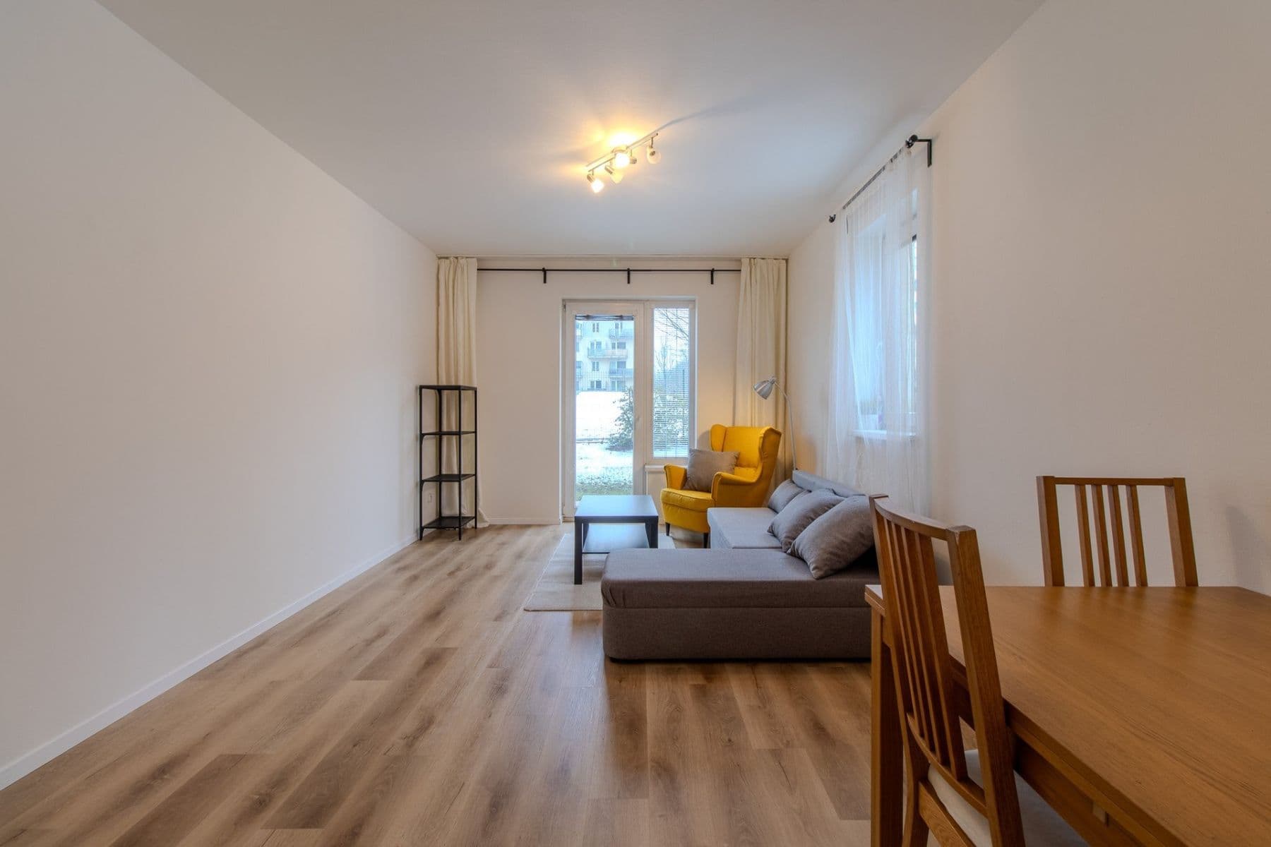 1 bedroom with open-plan kitchen flat to rent, 54 m², V dolině, Prague, Prague 1 bedroom with open-plan kitchen flat to rent, 54 m², V dolině, Prague, Prague