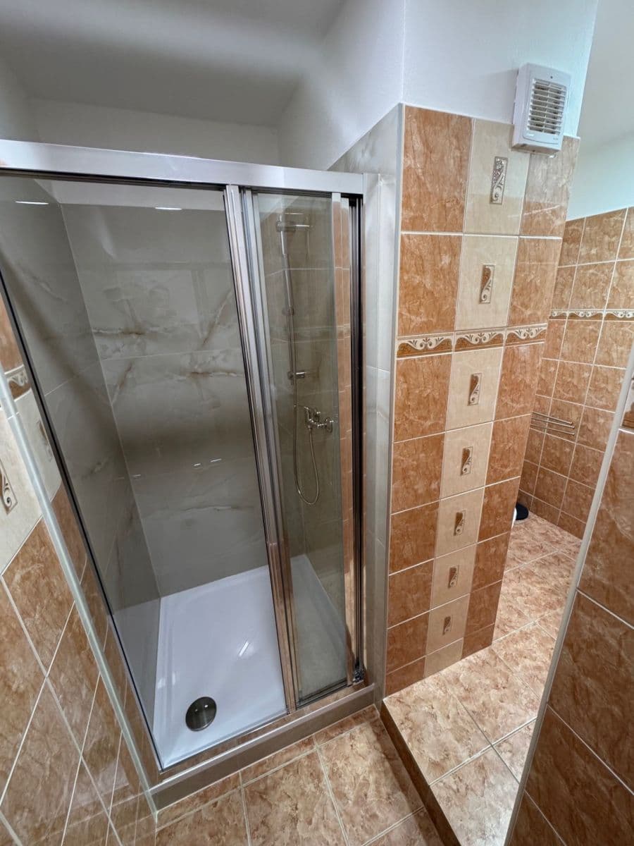 1 bedroom with open-plan kitchen flat to rent, 34 m², Pražská, Znojmo, Jihomoravský Region 1 bedroom with open-plan kitchen flat to rent, 34 m², Pražská, Znojmo, Jihomoravský Region