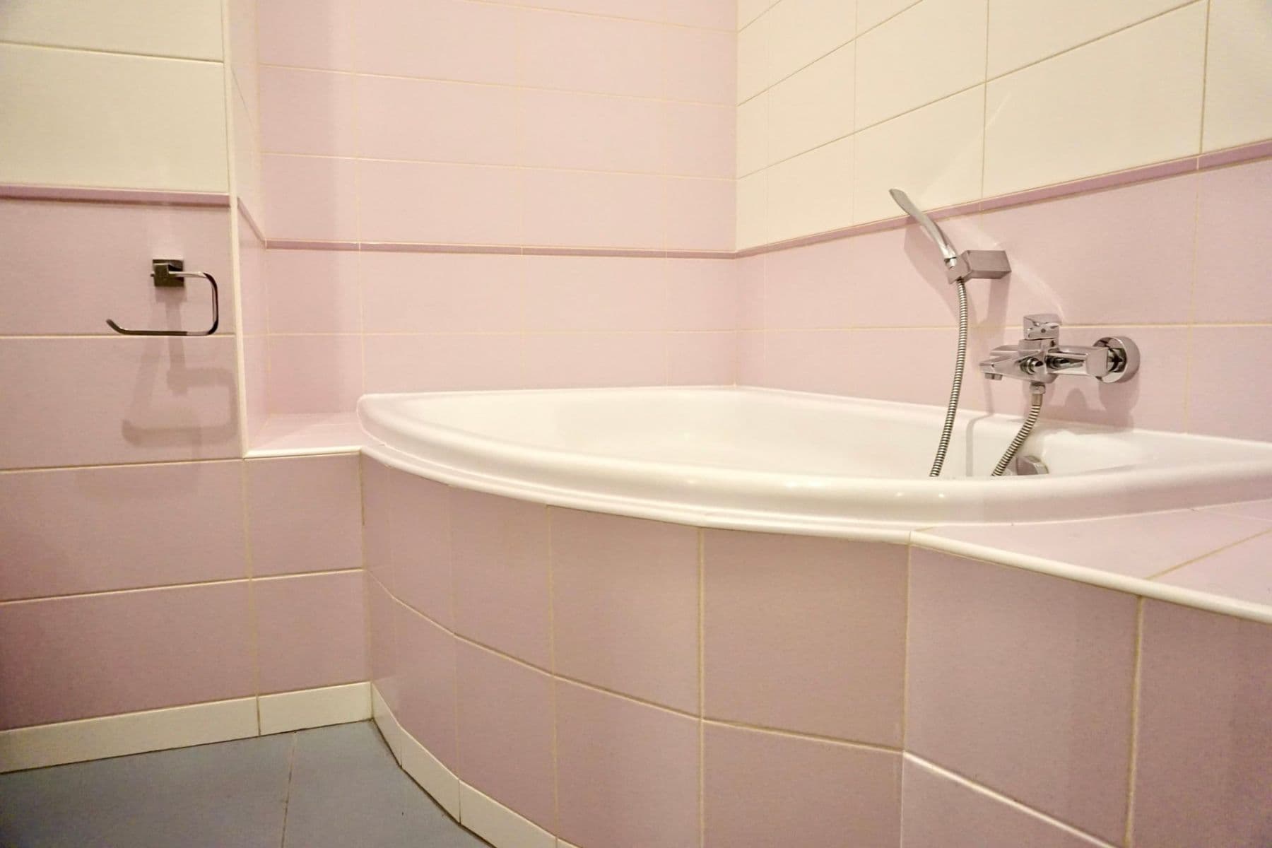 1 bedroom with open-plan kitchen flat to rent, 40 m², Bryksova, Prague, Prague 1 bedroom with open-plan kitchen flat to rent, 40 m², Bryksova, Prague, Prague