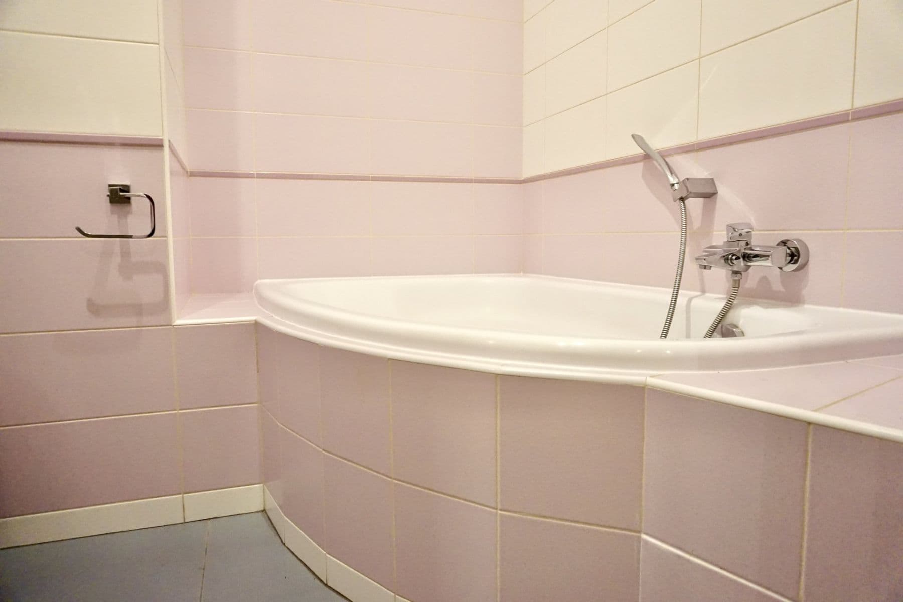 1 bedroom with open-plan kitchen flat to rent, 40 m², Bryksova, Prague, Prague 1 bedroom with open-plan kitchen flat to rent, 40 m², Bryksova, Prague, Prague