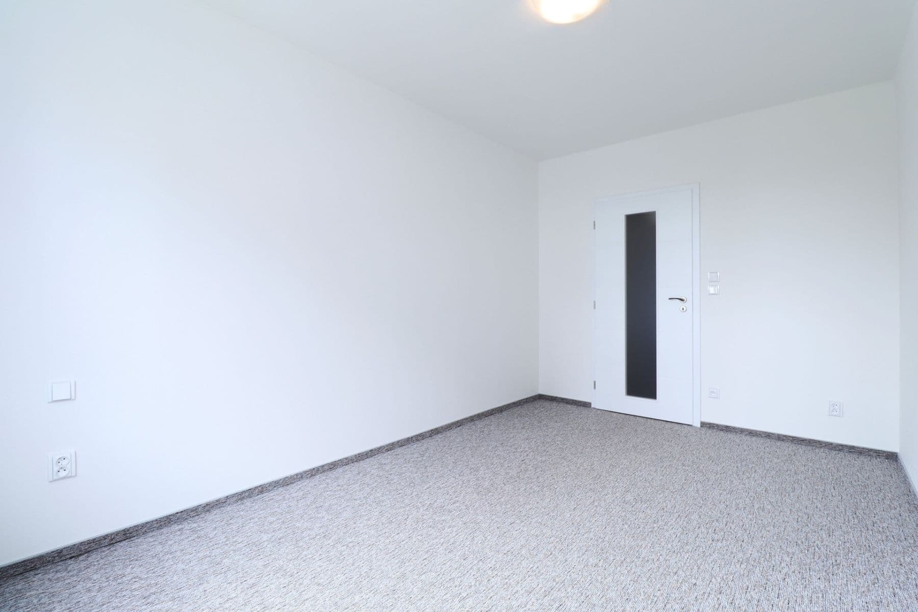 1 bedroom with open-plan kitchen flat to rent, 46 m², Mezi školami, Prague, Prague 1 bedroom with open-plan kitchen flat to rent, 46 m², Mezi školami, Prague, Prague