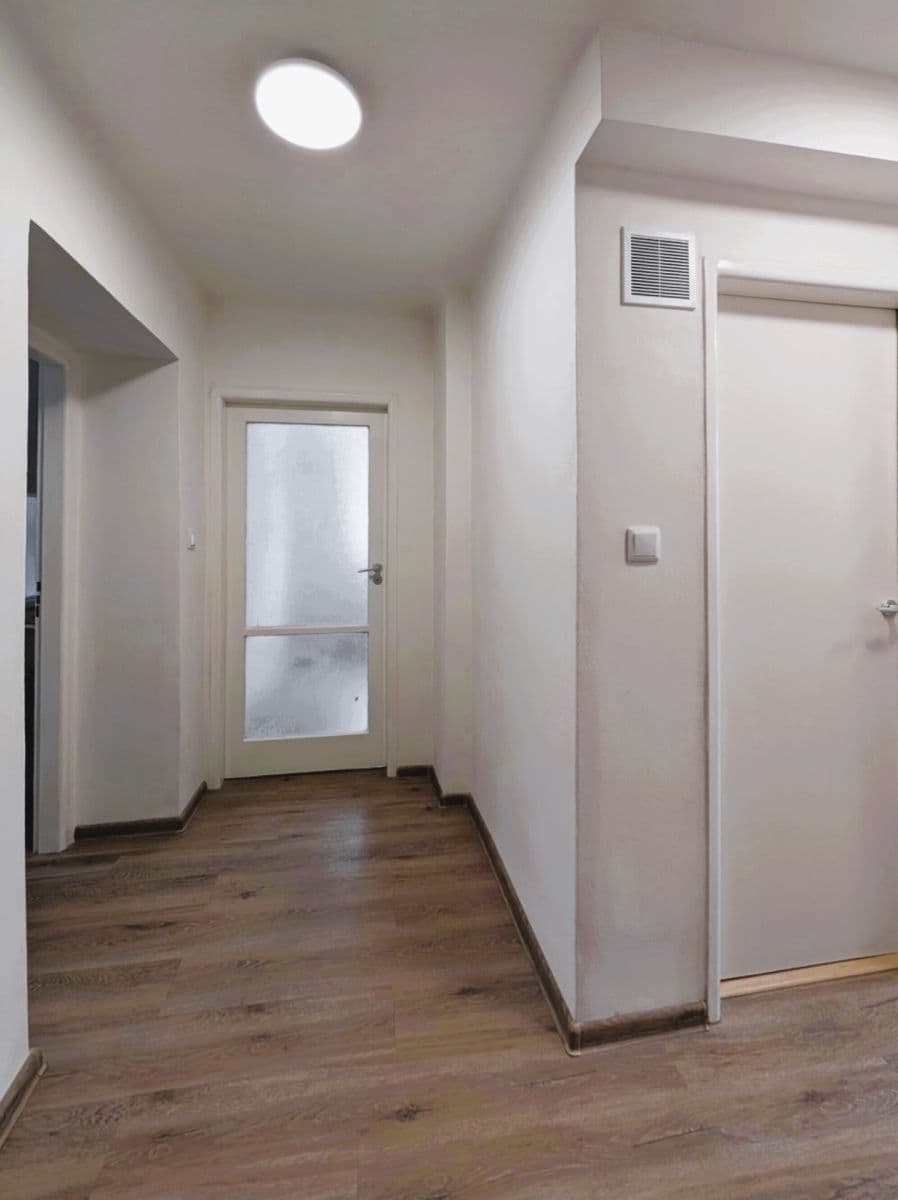 2 bedroom with open-plan kitchen flat to rent, 58 m², Nad Bořislavkou, Prague, Prague 2 bedroom with open-plan kitchen flat to rent, 58 m², Nad Bořislavkou, Prague, Prague