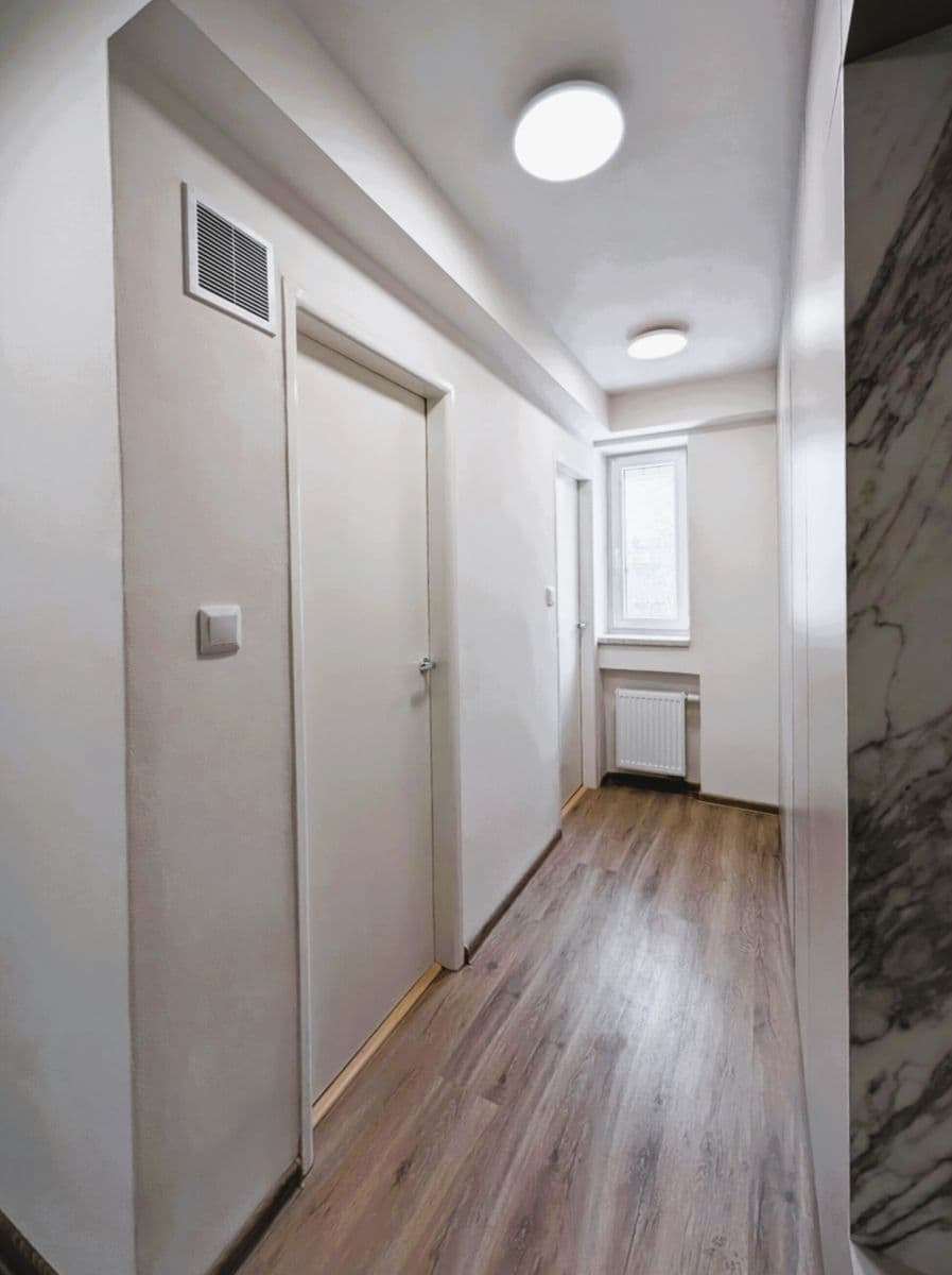 2 bedroom with open-plan kitchen flat to rent, 58 m², Nad Bořislavkou, Prague, Prague 2 bedroom with open-plan kitchen flat to rent, 58 m², Nad Bořislavkou, Prague, Prague