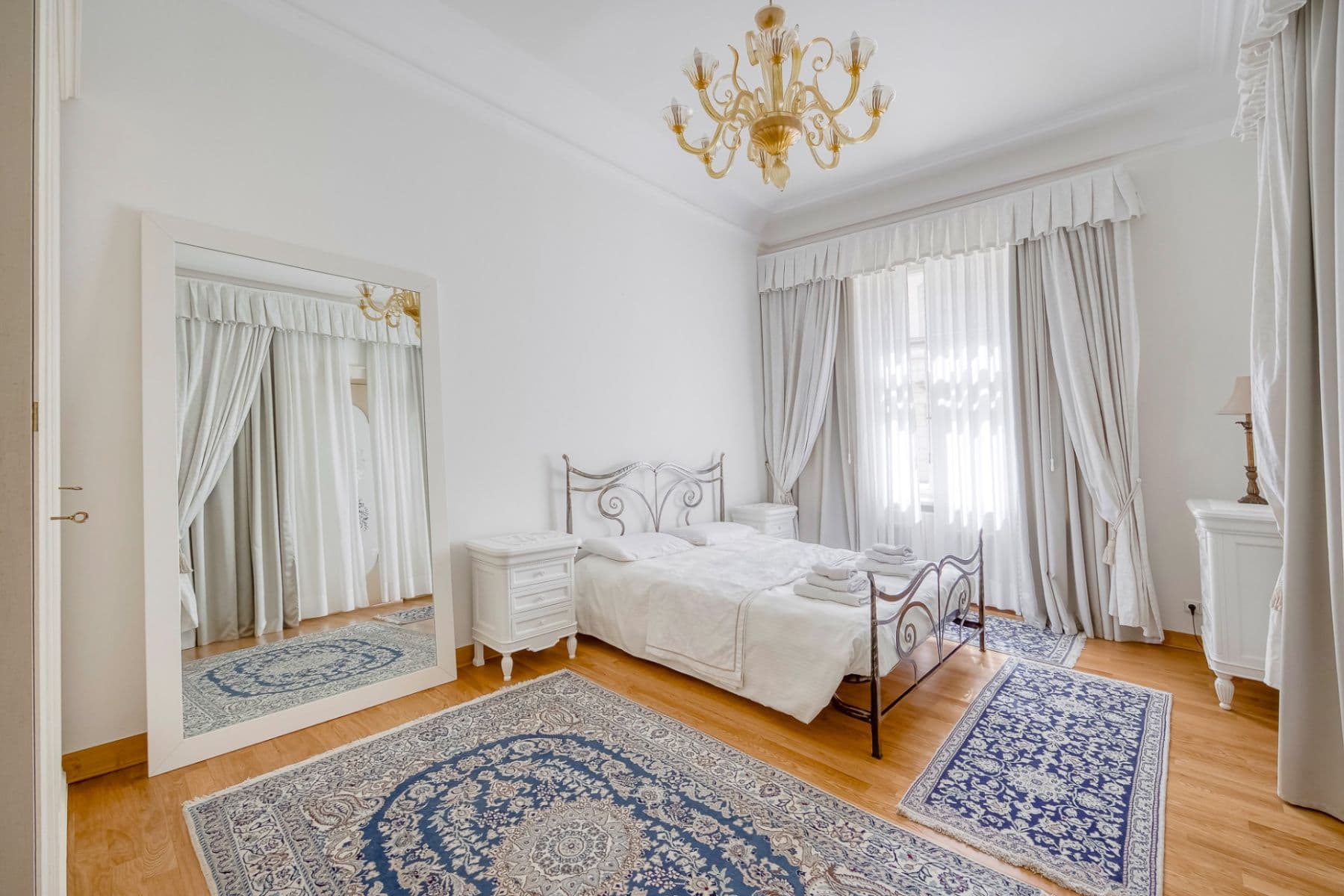 3 bedroom flat to rent, 120 m², Truhlářská, Prague, Prague 3 bedroom flat to rent, 120 m², Truhlářská, Prague, Prague