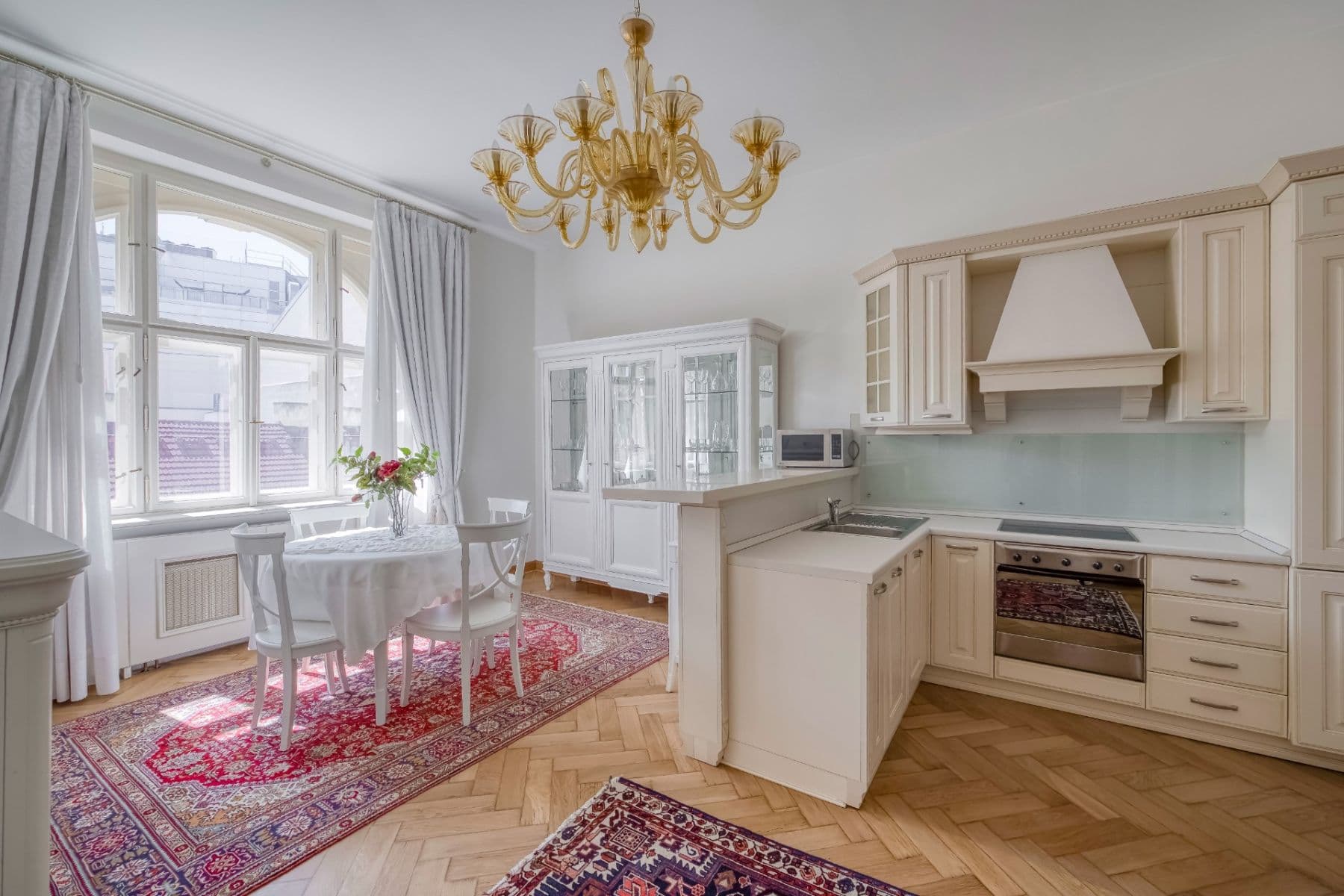 2 bedroom flat to rent, 78 m², Truhlářská, Prague, Prague 2 bedroom flat to rent, 78 m², Truhlářská, Prague, Prague