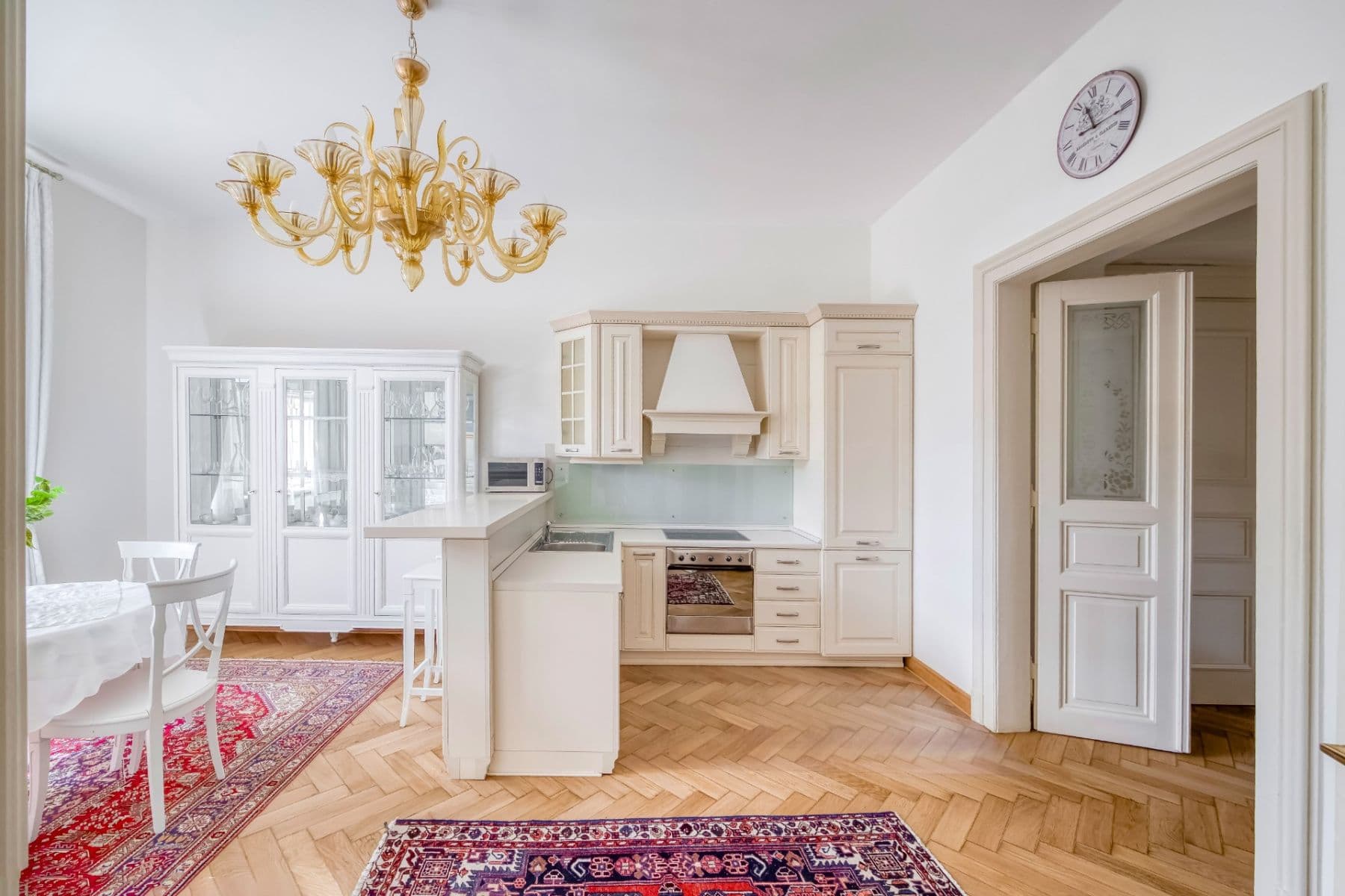 2 bedroom flat to rent, 78 m², Truhlářská, Prague, Prague 2 bedroom flat to rent, 78 m², Truhlářská, Prague, Prague