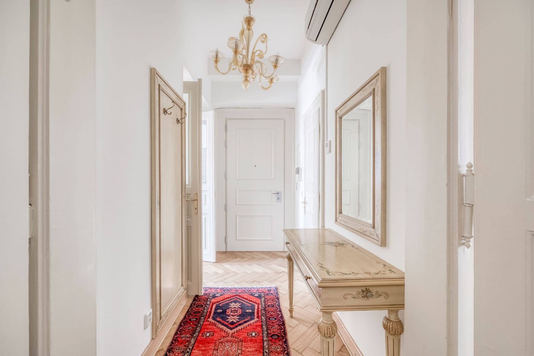 2 bedroom flat to rent, 78 m², Truhlářská, Prague, Prague 2 bedroom flat to rent, 78 m², Truhlářská, Prague, Prague