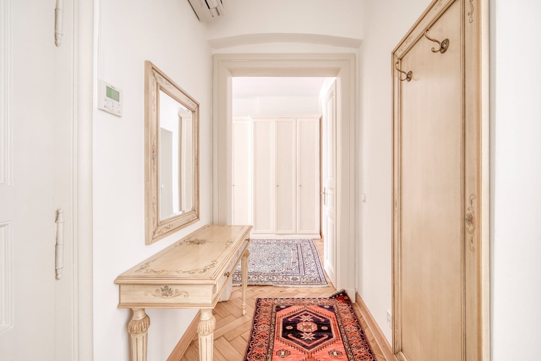 2 bedroom flat to rent, 78 m², Truhlářská, Prague, Prague 2 bedroom flat to rent, 78 m², Truhlářská, Prague, Prague