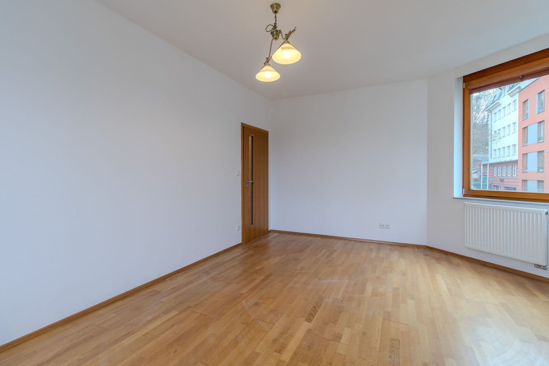 2 bedroom with open-plan kitchen flat to rent, 85 m², Jeseniova, Prague, Prague 2 bedroom with open-plan kitchen flat to rent, 85 m², Jeseniova, Prague, Prague