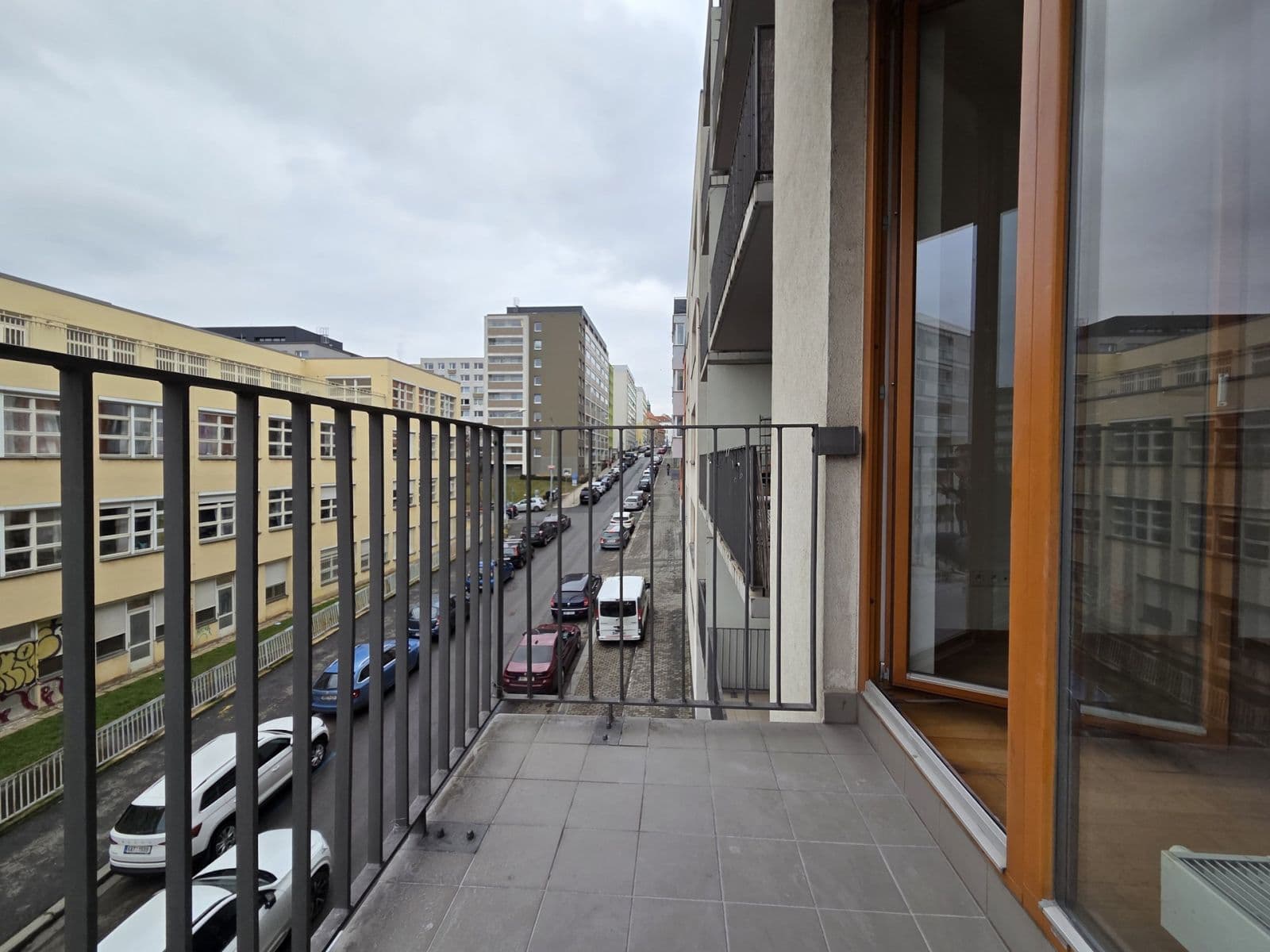 2 bedroom with open-plan kitchen flat to rent, 85 m², Jeseniova, Prague, Prague 2 bedroom with open-plan kitchen flat to rent, 85 m², Jeseniova, Prague, Prague