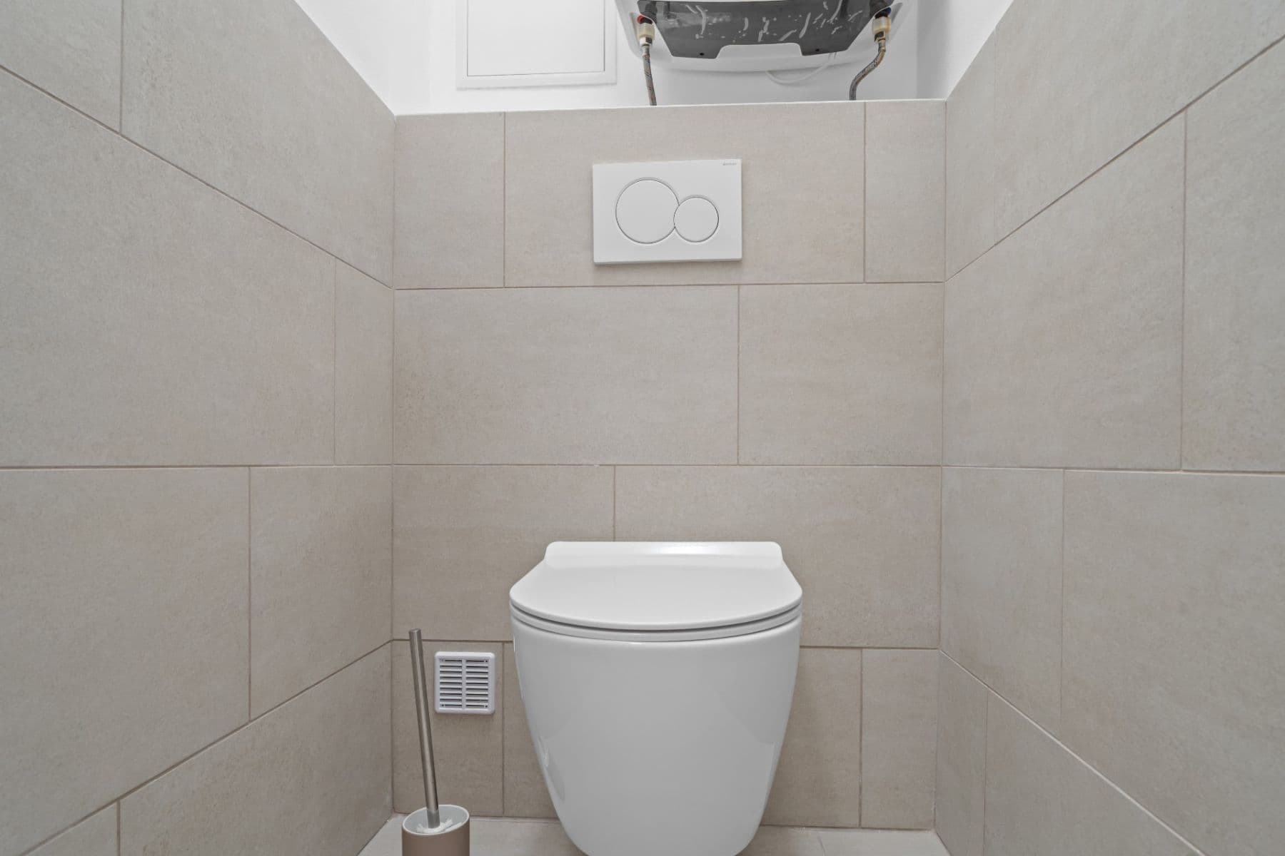 2 bedroom with open-plan kitchen flat to rent, 52 m², Národní, Trutnov, Královéhradecký Region 2 bedroom with open-plan kitchen flat to rent, 52 m², Národní, Trutnov, Královéhradecký Region