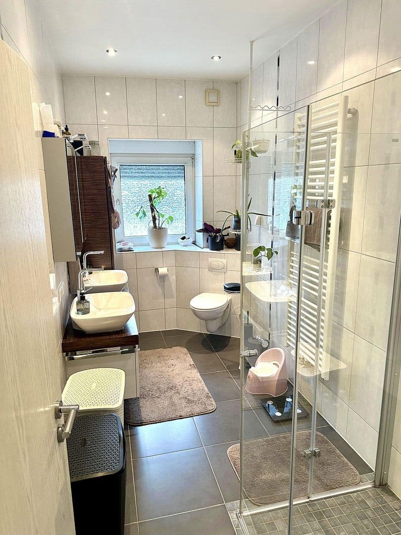 2 bedroom with open-plan kitchen flat for sale, 93 m², Essen, North Rhine-Westphalia 2 bedroom with open-plan kitchen flat for sale, 93 m², Essen, North Rhine-Westphalia