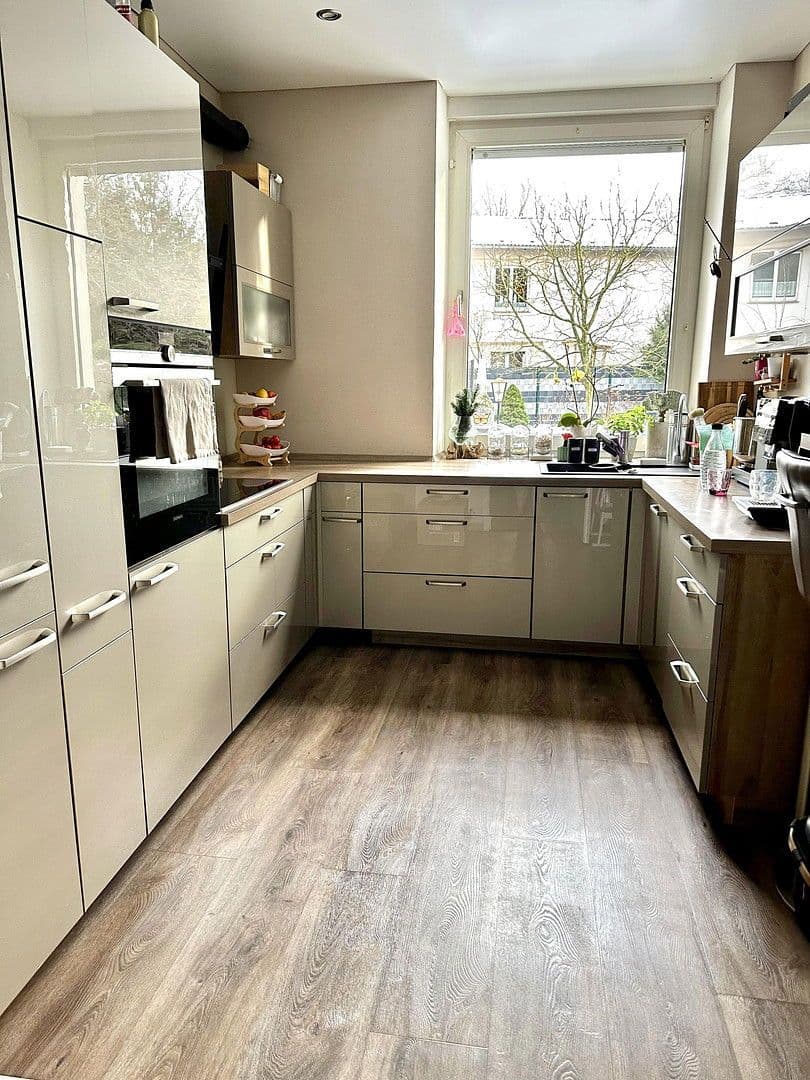 2 bedroom with open-plan kitchen flat for sale, 93 m², Essen, North Rhine-Westphalia 2 bedroom with open-plan kitchen flat for sale, 93 m², Essen, North Rhine-Westphalia