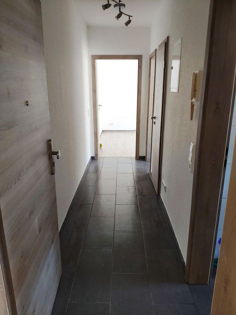 1 bedroom flat to rent, 30 m², Untergrünewalder Straße 28, Wuppertal, North Rhine-Westphalia 1 bedroom flat to rent, 30 m², Untergrünewalder Straße 28, Wuppertal, North Rhine-Westphalia