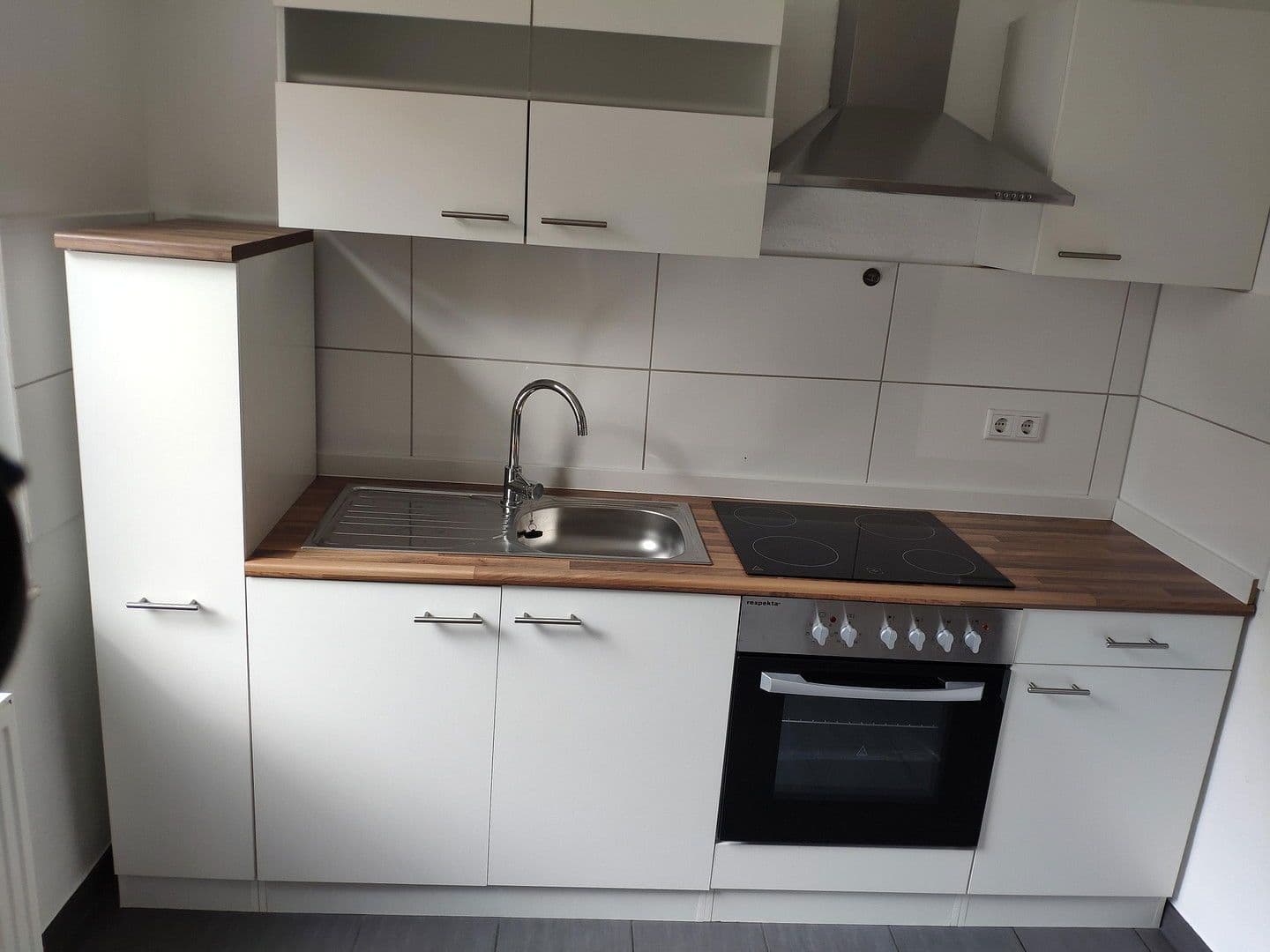 1 bedroom flat to rent, 30 m², Untergrünewalder Straße 28, Wuppertal, North Rhine-Westphalia 1 bedroom flat to rent, 30 m², Untergrünewalder Straße 28, Wuppertal, North Rhine-Westphalia