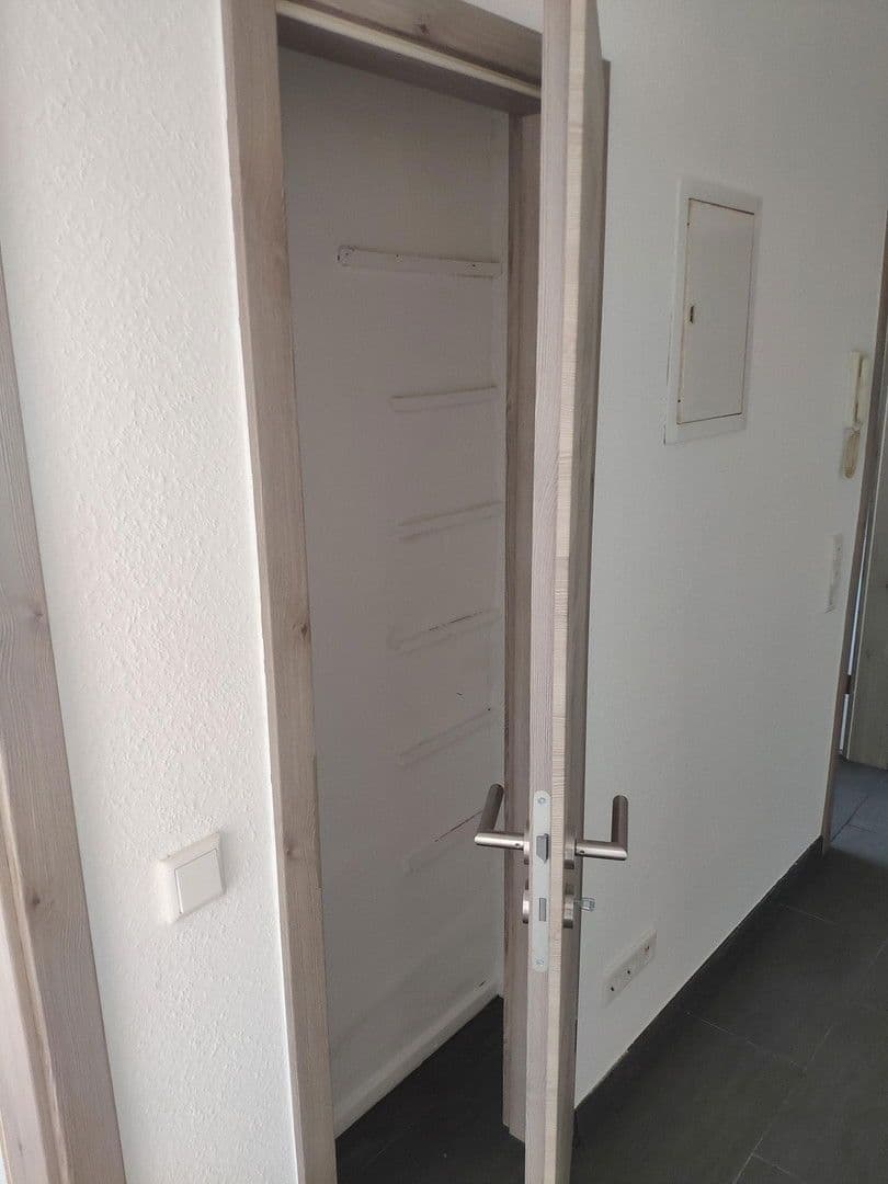 1 bedroom flat to rent, 30 m², Untergrünewalder Straße 28, Wuppertal, North Rhine-Westphalia 1 bedroom flat to rent, 30 m², Untergrünewalder Straße 28, Wuppertal, North Rhine-Westphalia