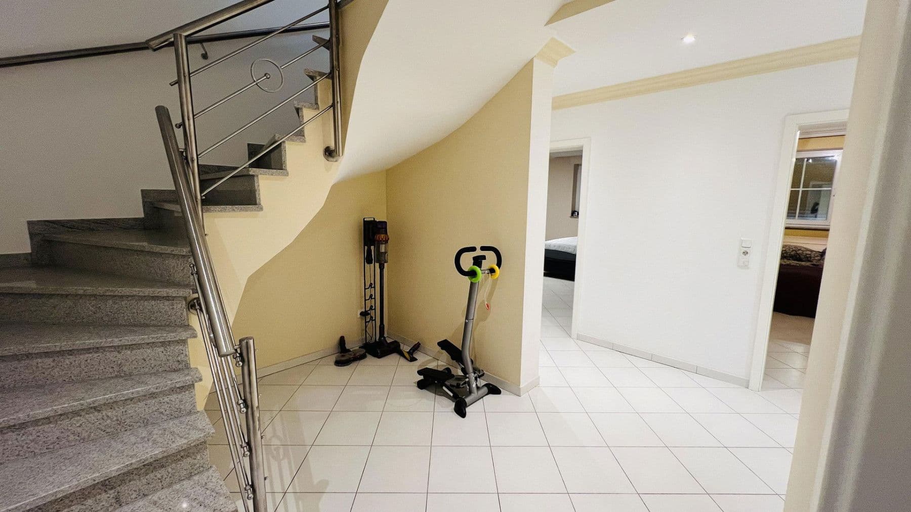 7 bedroom flat to rent, 266 m², Indianapolisstr.62, Köln, North Rhine-Westphalia 7 bedroom flat to rent, 266 m², Indianapolisstr.62, Köln, North Rhine-Westphalia