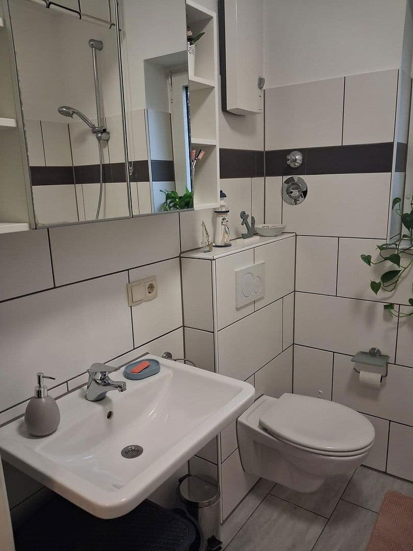 2 bedroom flat to rent, 49 m², Robert-Koch-Straße 10, Leverkusen, North Rhine-Westphalia 2 bedroom flat to rent, 49 m², Robert-Koch-Straße 10, Leverkusen, North Rhine-Westphalia