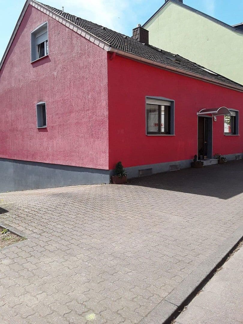 house for sale, 161 m², Str. des 13. Januar 268, Völklingen, Saarland house for sale, 161 m², Str. des 13. Januar 268, Völklingen, Saarland