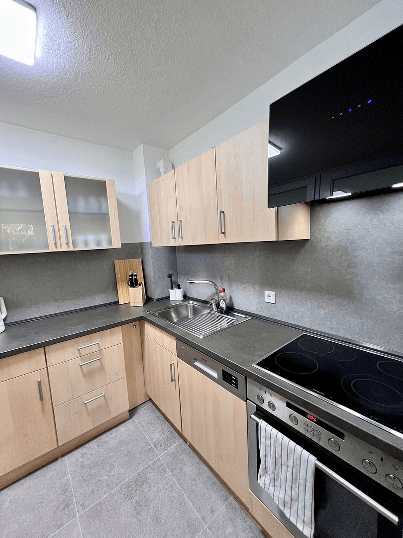 4 bedroom flat to rent, 100 m², Am Europakanal 36, Erlangen, Bavaria 4 bedroom flat to rent, 100 m², Am Europakanal 36, Erlangen, Bavaria