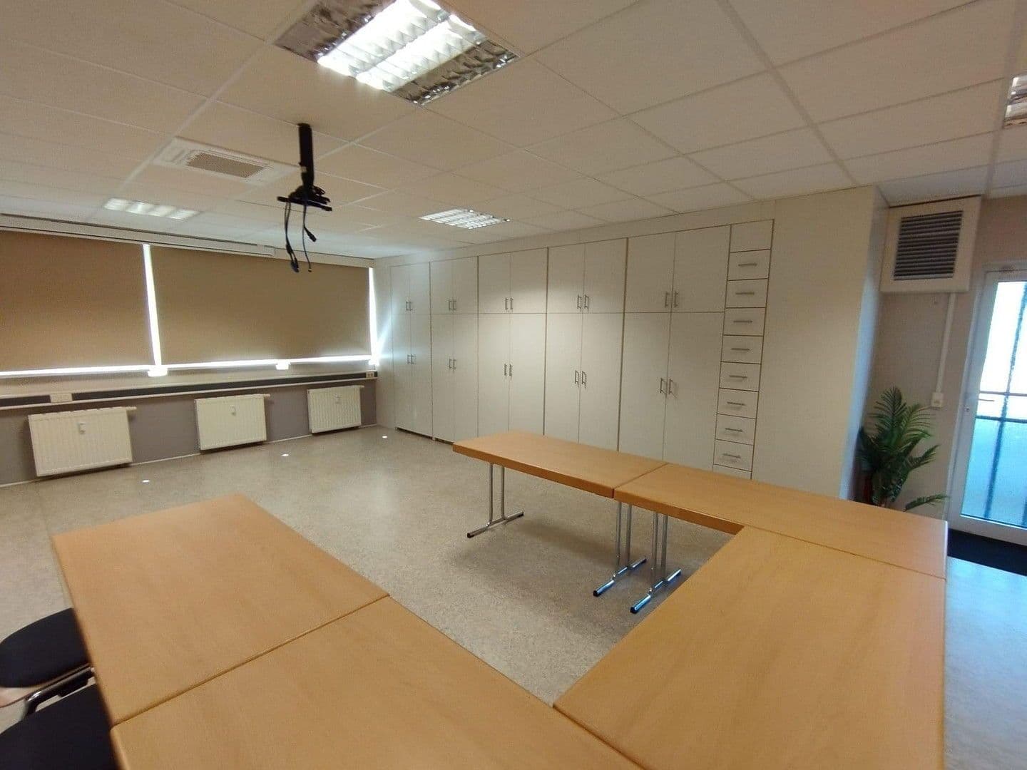 office to rent, 2,000 m², Grenzstraße 28, Halle, Saxony-Anhalt office to rent, 2,000 m², Grenzstraße 28, Halle, Saxony-Anhalt