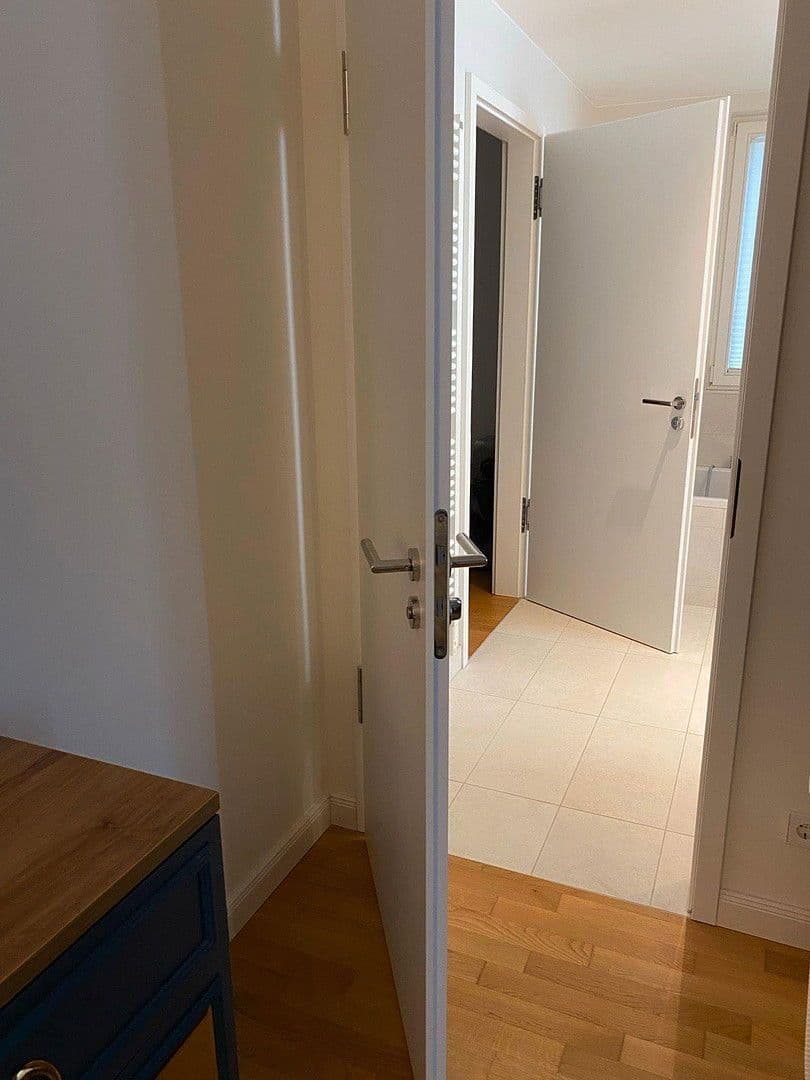 3 bedroom flat to rent, 100 m², Düsseldorf, North Rhine-Westphalia 3 bedroom flat to rent, 100 m², Düsseldorf, North Rhine-Westphalia