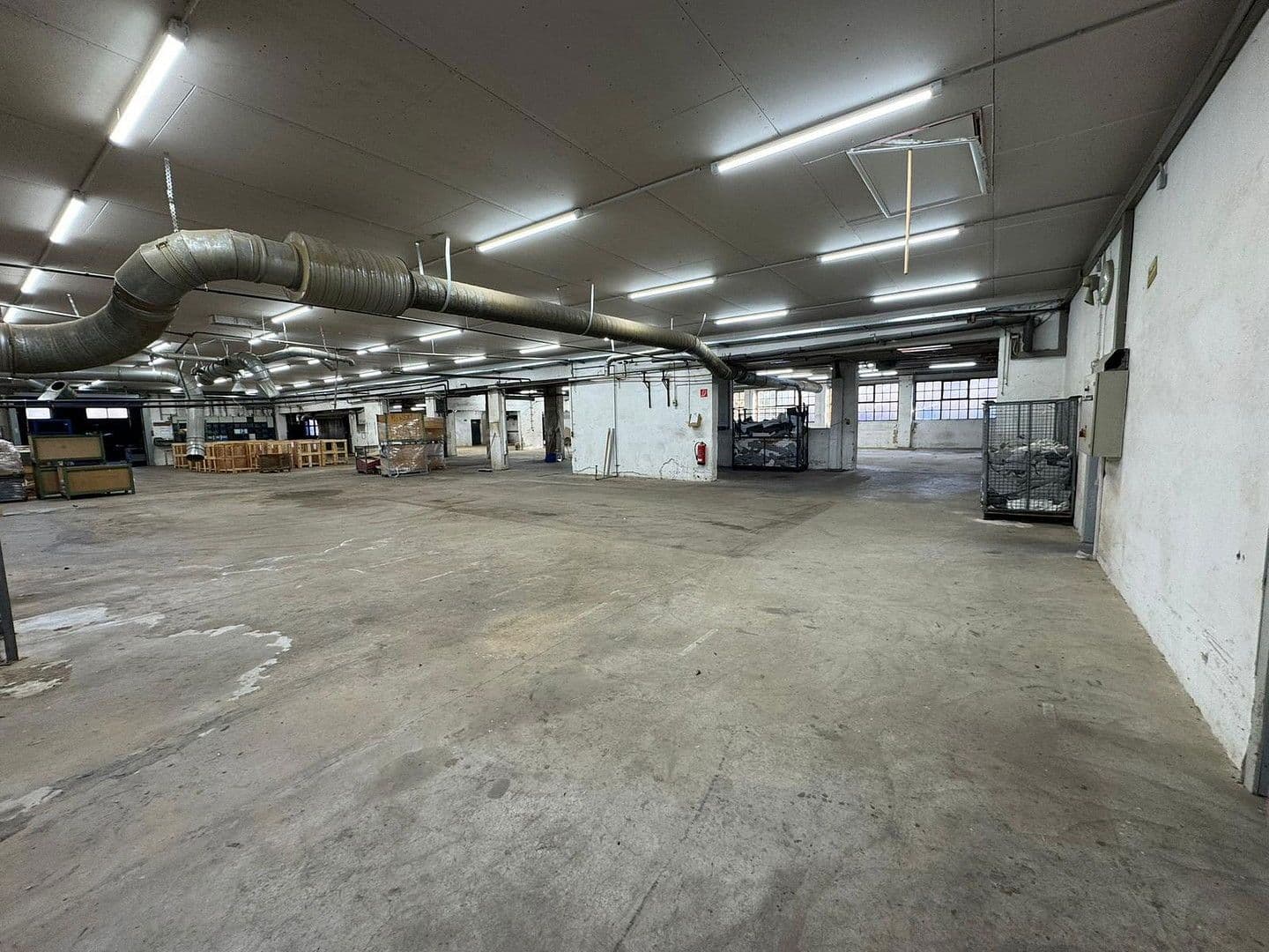 non-residential property for sale, 3,216 m², Balve, North Rhine-Westphalia non-residential property for sale, 3,216 m², Balve, North Rhine-Westphalia