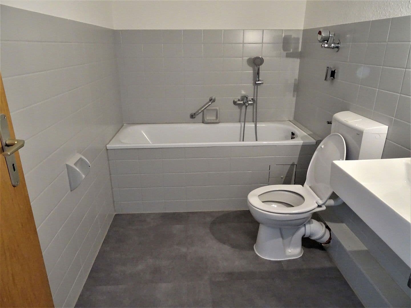 2 bedroom flat to rent, 57 m², Dönhoffstr.28, Leverkusen, North Rhine-Westphalia 2 bedroom flat to rent, 57 m², Dönhoffstr.28, Leverkusen, North Rhine-Westphalia