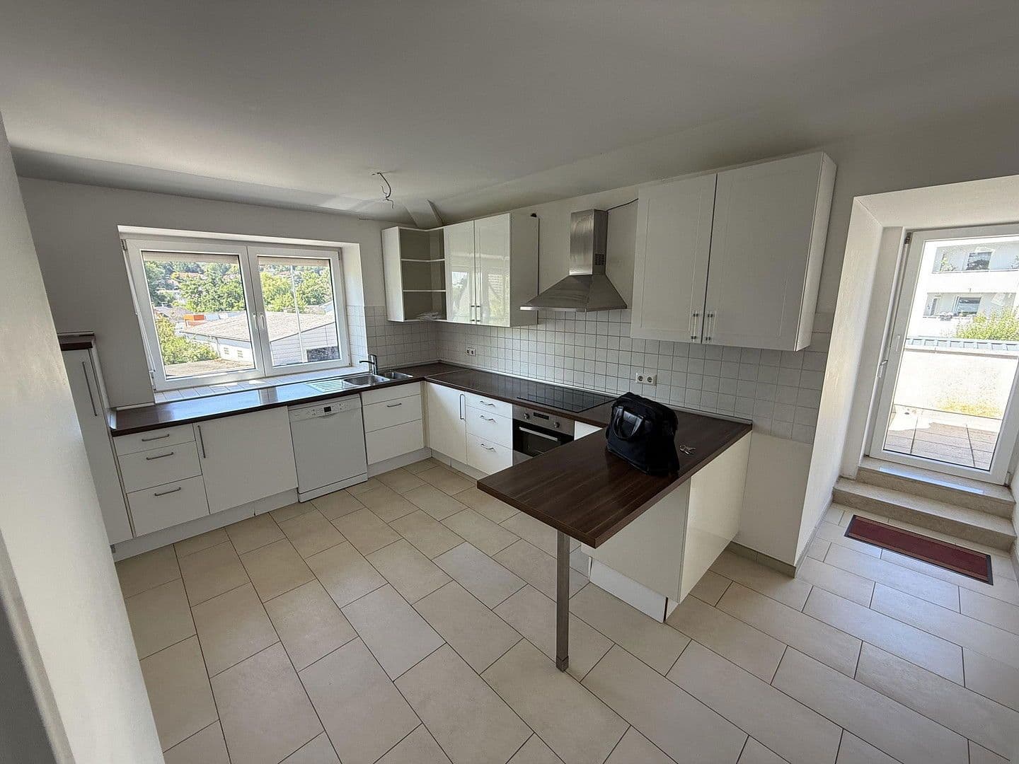 4 bedroom flat to rent, 130 m², Fischbacherstrasse 22, Kelkheim (Taunus), Hesse 4 bedroom flat to rent, 130 m², Fischbacherstrasse 22, Kelkheim (Taunus), Hesse