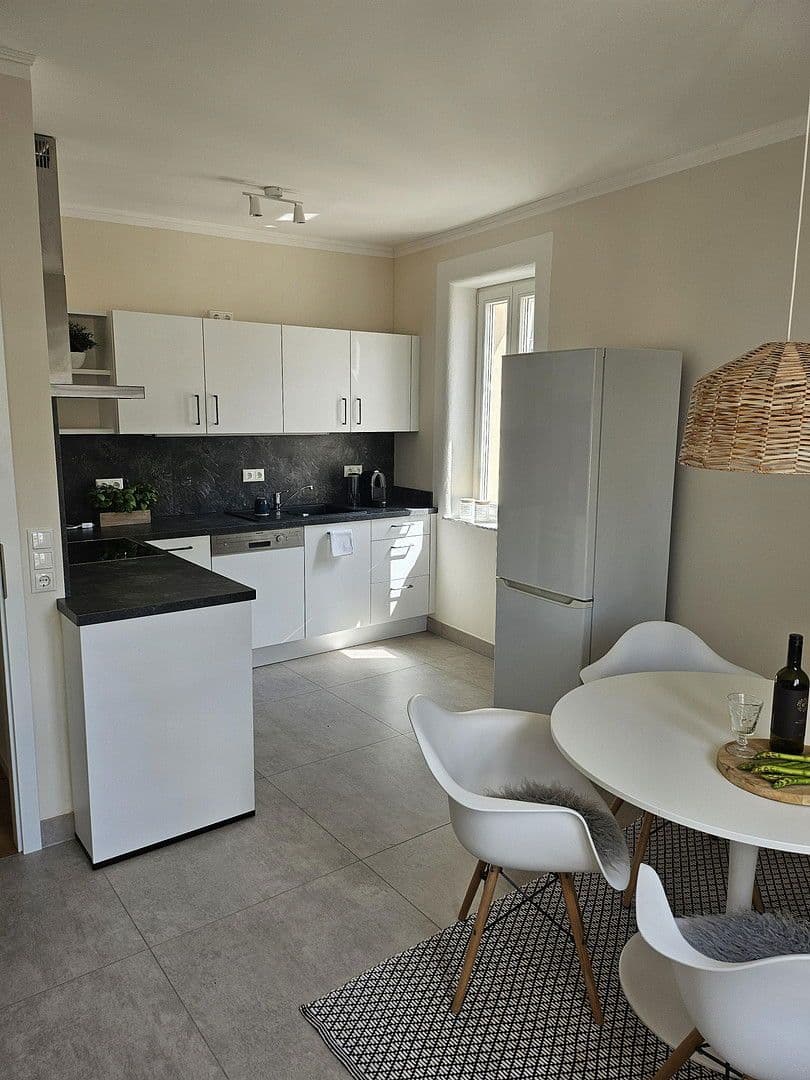 1 bedroom with open-plan kitchen flat to rent, 87 m², Schlossberg 2, Saarburg, Rhineland-Palatinate 1 bedroom with open-plan kitchen flat to rent, 87 m², Schlossberg 2, Saarburg, Rhineland-Palatinate