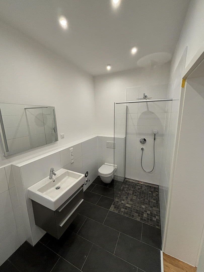 1 bedroom with open-plan kitchen flat to rent, 77 m², Mainluststraße 13, Frankfurt am Main, Hesse 1 bedroom with open-plan kitchen flat to rent, 77 m², Mainluststraße 13, Frankfurt am Main, Hesse