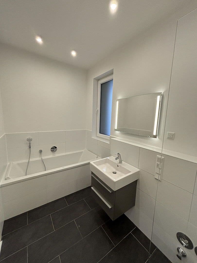 1 bedroom with open-plan kitchen flat to rent, 77 m², Mainluststraße 13, Frankfurt am Main, Hesse 1 bedroom with open-plan kitchen flat to rent, 77 m², Mainluststraße 13, Frankfurt am Main, Hesse