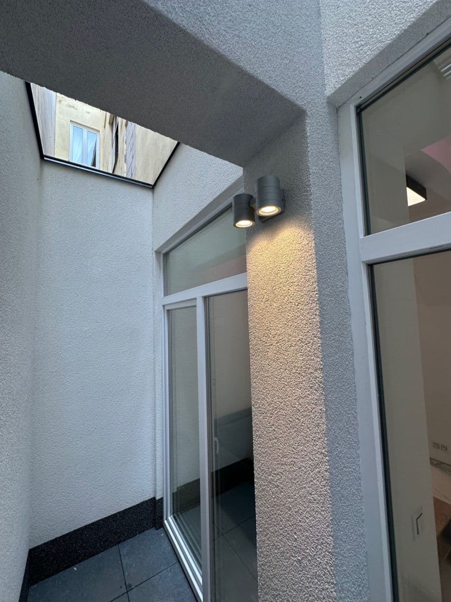 1 bedroom with open-plan kitchen flat to rent, 48 m², Sokolovská, Prague, Prague 1 bedroom with open-plan kitchen flat to rent, 48 m², Sokolovská, Prague, Prague