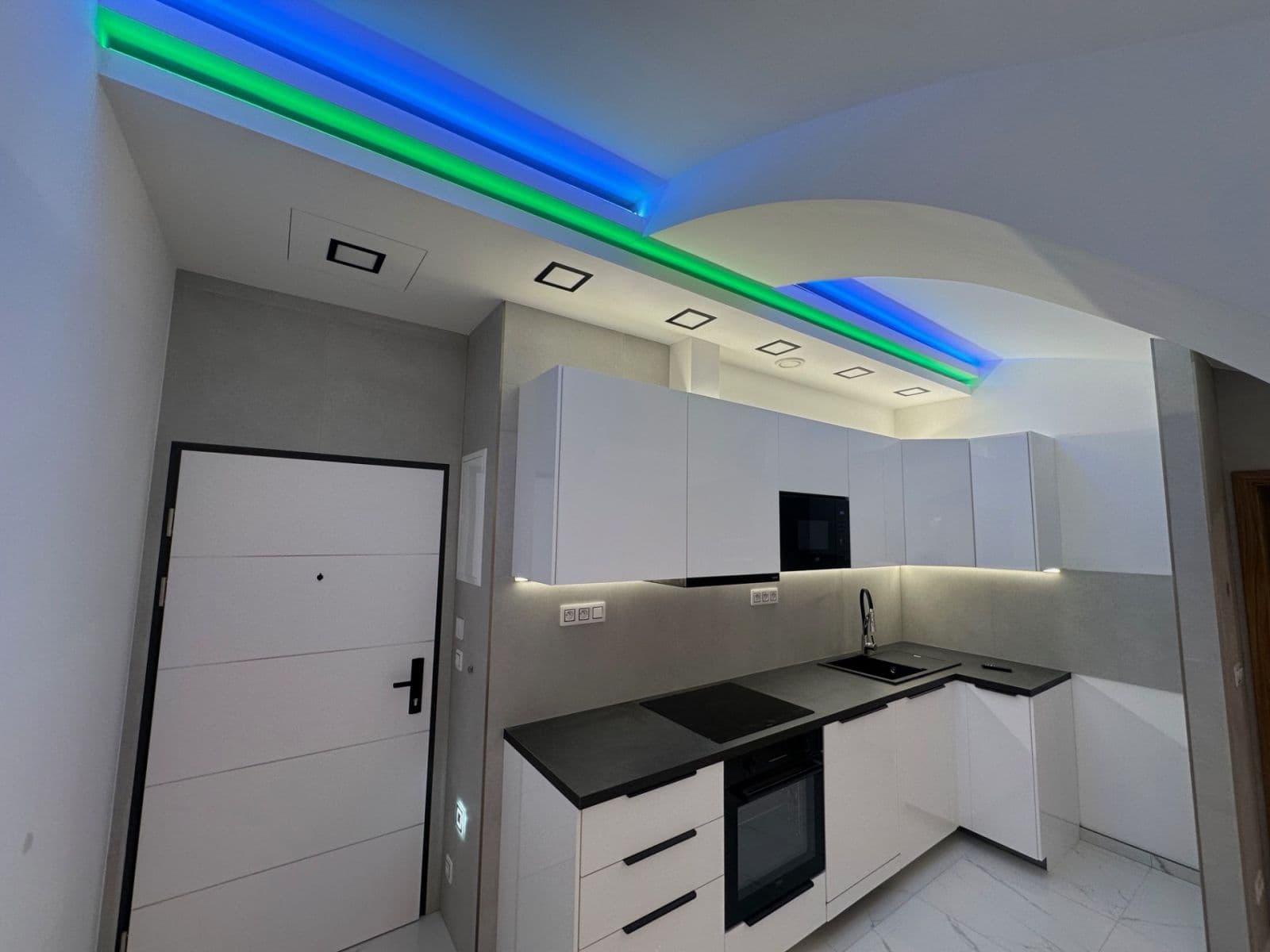 1 bedroom with open-plan kitchen flat to rent, 48 m², Sokolovská, Prague, Prague 1 bedroom with open-plan kitchen flat to rent, 48 m², Sokolovská, Prague, Prague