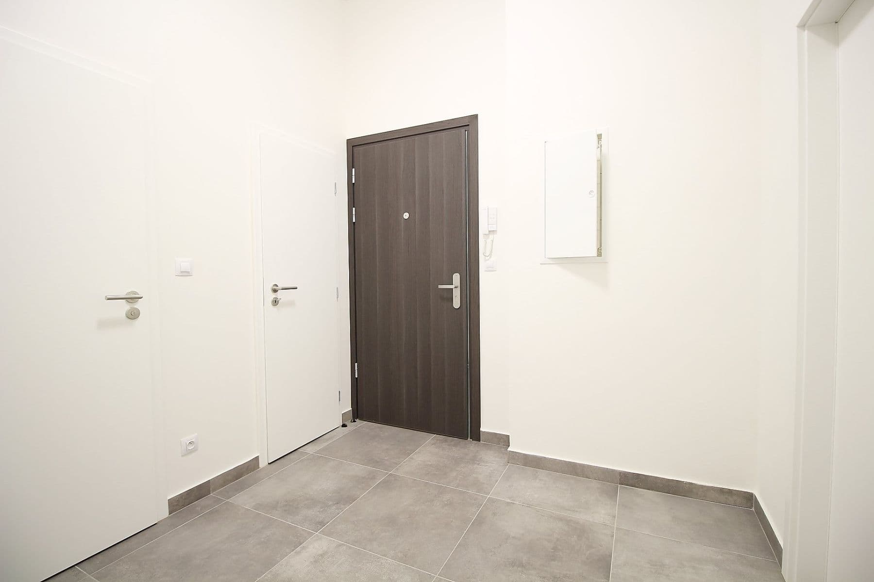 1 bedroom with open-plan kitchen flat to rent, 58 m², S. K. Neumanna, Kralupy nad Vltavou, Středočeský Region 1 bedroom with open-plan kitchen flat to rent, 58 m², S. K. Neumanna, Kralupy nad Vltavou, Středočeský Region