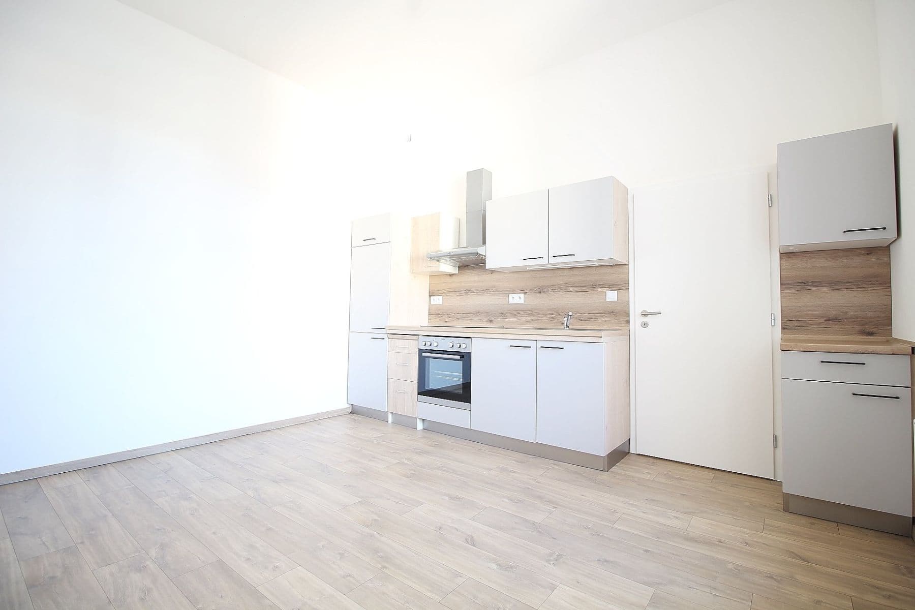 1 bedroom with open-plan kitchen flat to rent, 58 m², S. K. Neumanna, Kralupy nad Vltavou, Středočeský Region 1 bedroom with open-plan kitchen flat to rent, 58 m², S. K. Neumanna, Kralupy nad Vltavou, Středočeský Region