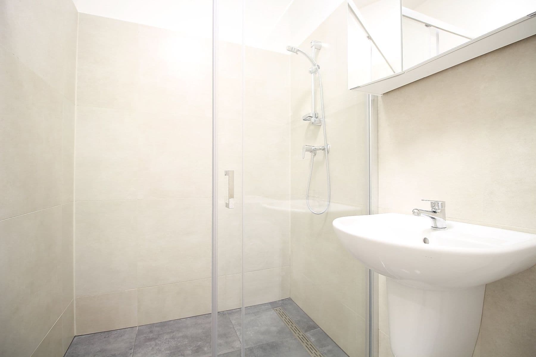 1 bedroom with open-plan kitchen flat to rent, 58 m², S. K. Neumanna, Kralupy nad Vltavou, Středočeský Region 1 bedroom with open-plan kitchen flat to rent, 58 m², S. K. Neumanna, Kralupy nad Vltavou, Středočeský Region