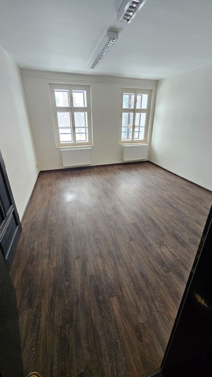 office to rent, 56 m², náměstí Smiřických, Kostelec nad Černými lesy, Středočeský Region office to rent, 56 m², náměstí Smiřických, Kostelec nad Černými lesy, Středočeský Region