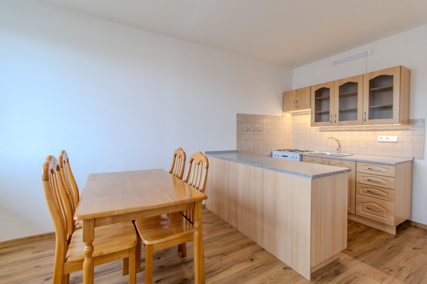 3 bedroom flat to rent, 78 m², sídl. V Zátiší, Kralupy nad Vltavou, Středočeský Region 3 bedroom flat to rent, 78 m², sídl. V Zátiší, Kralupy nad Vltavou, Středočeský Region