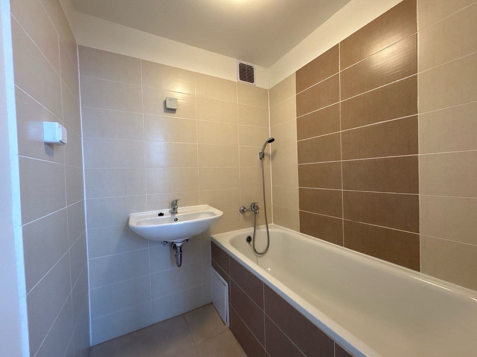 3 bedroom flat to rent, 74 m², Třanovského, Frýdek-Místek, Moravskoslezský Region 3 bedroom flat to rent, 74 m², Třanovského, Frýdek-Místek, Moravskoslezský Region